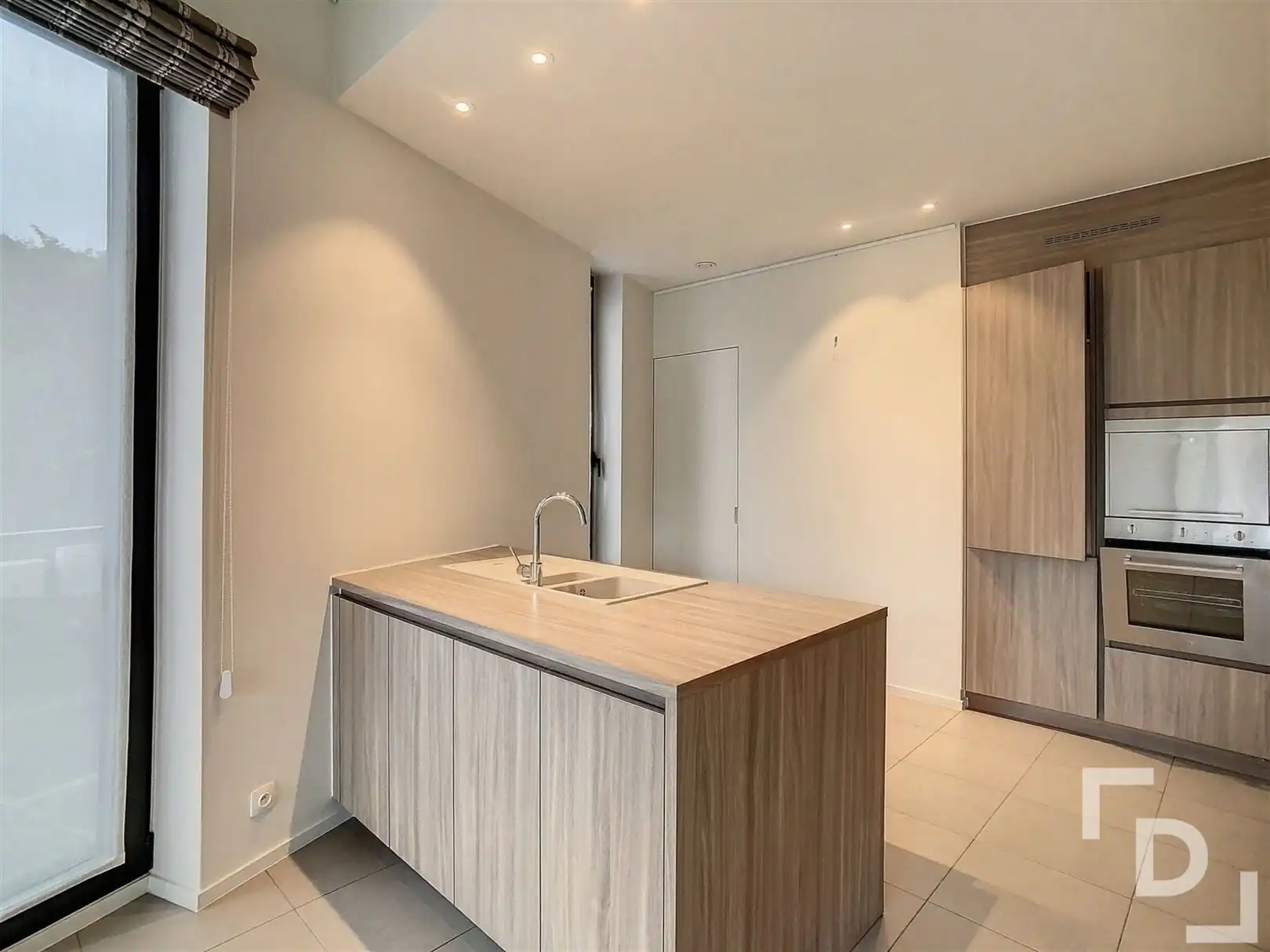 Energiezuining appartement met tuin en parkeerplaats foto 3