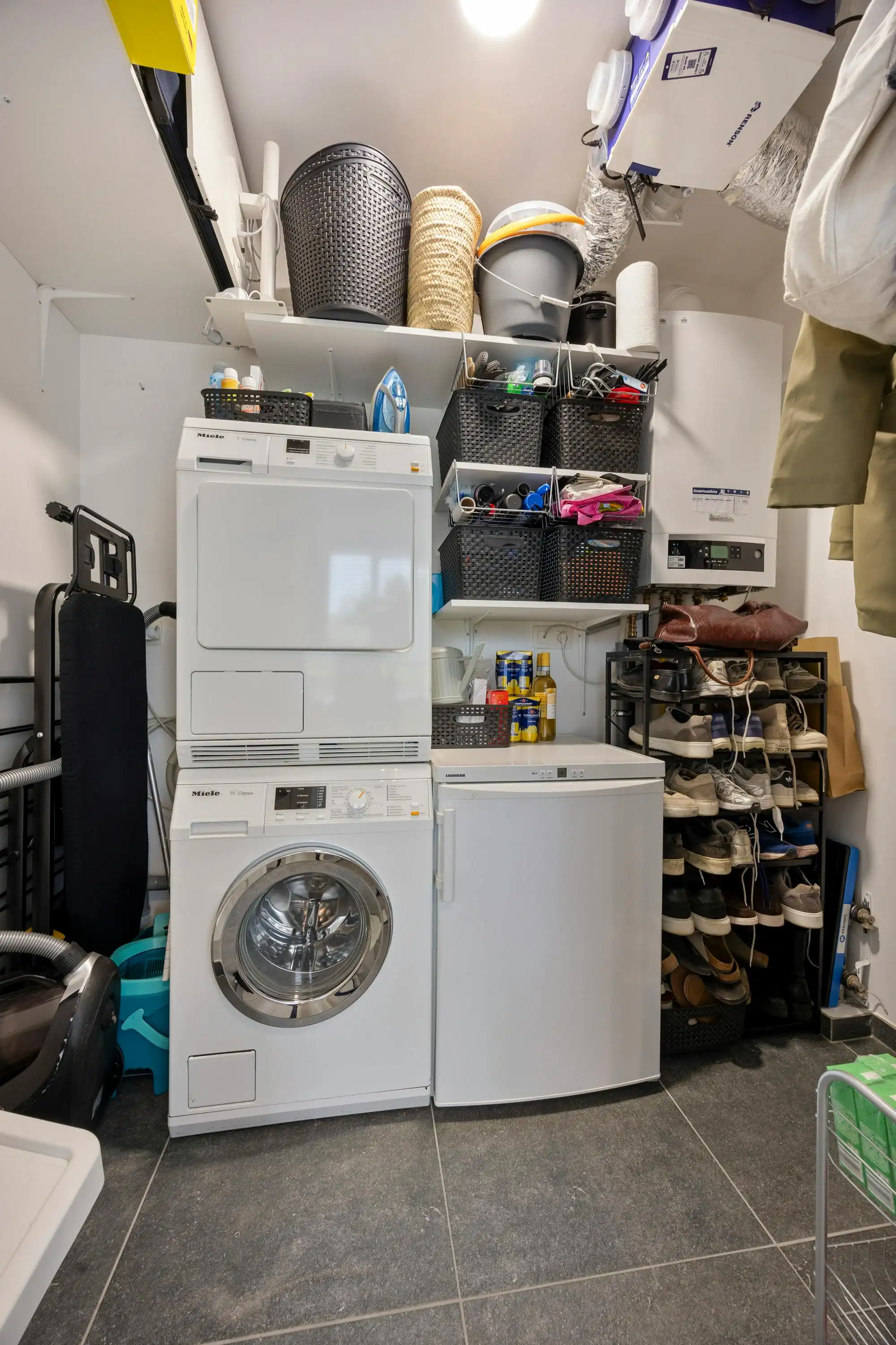 Tof instapklaar appartement met staanplaats te koop in Meer! foto 15
