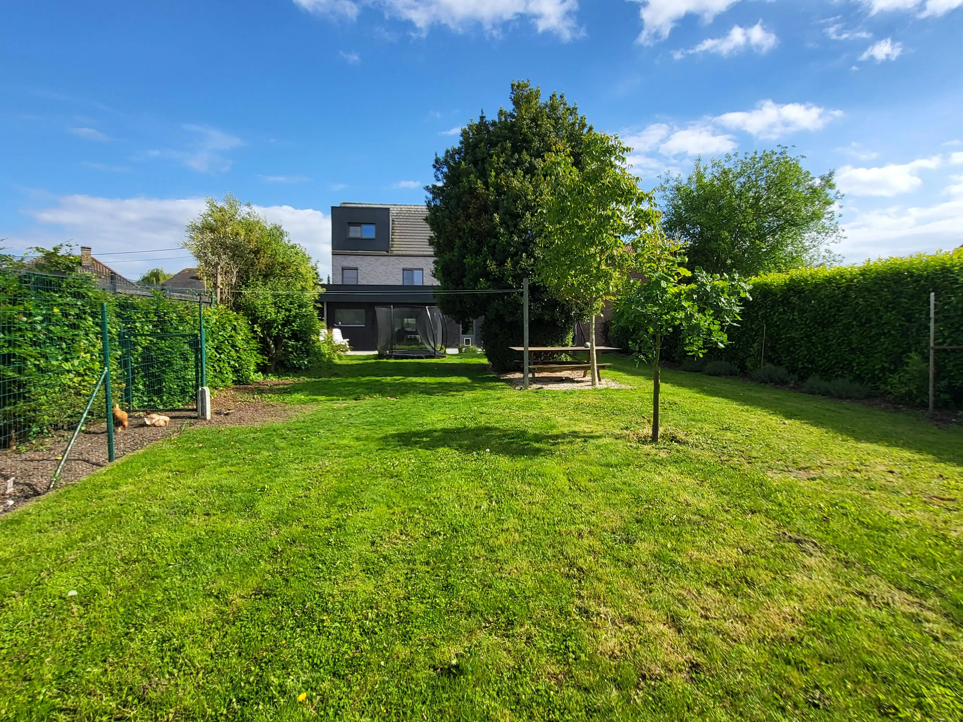 Totaal gerenoveerde woning van 2016-2017 op een perceel van 840 m², met oog voor comfort, ruimte en energiezuinigheid. foto 27