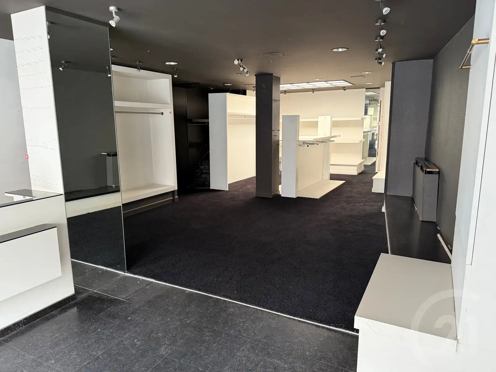 Te renoveren handelspand in het centrum van Tremelo! foto 5