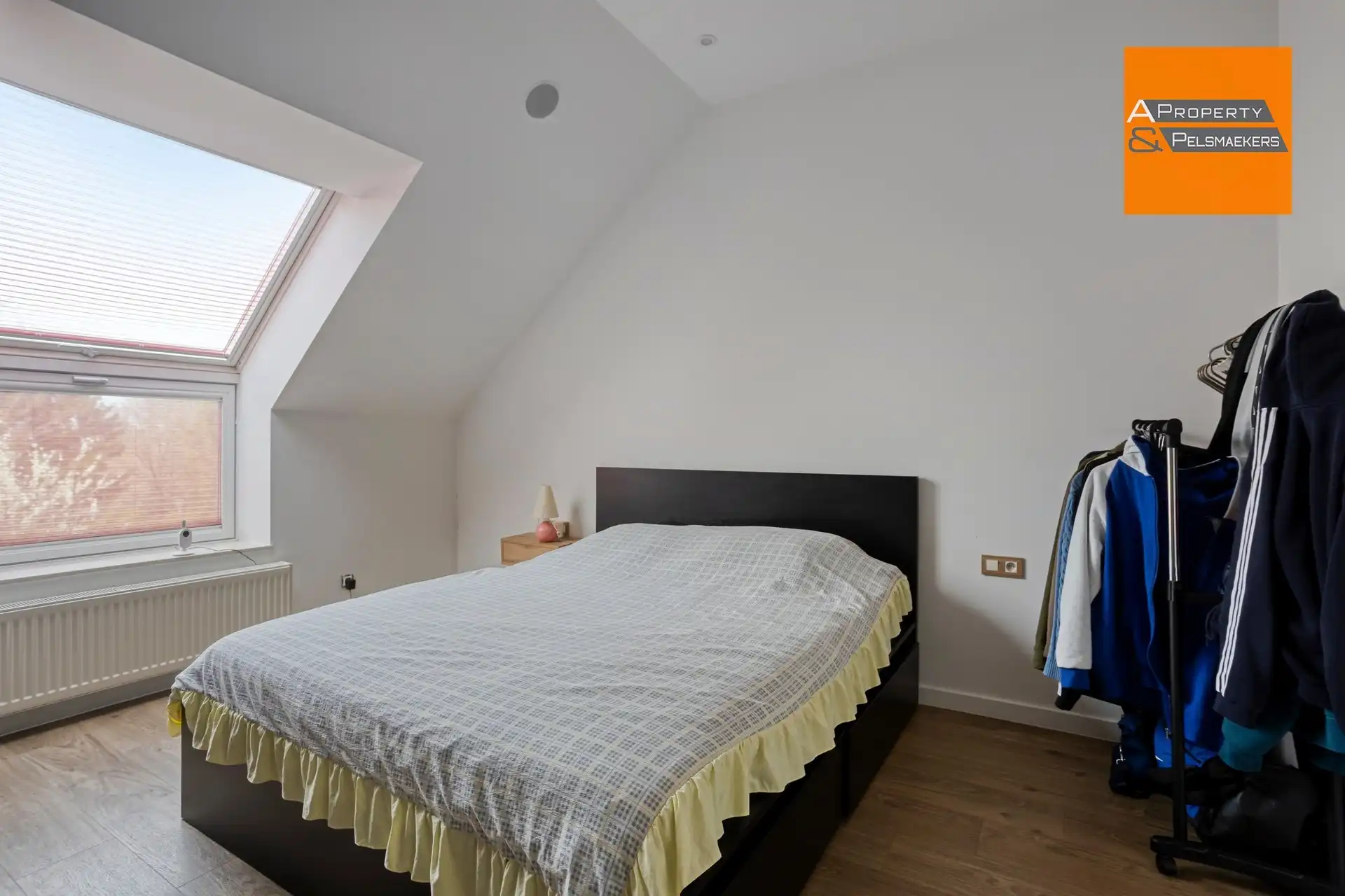 Woning met loods.  foto 10