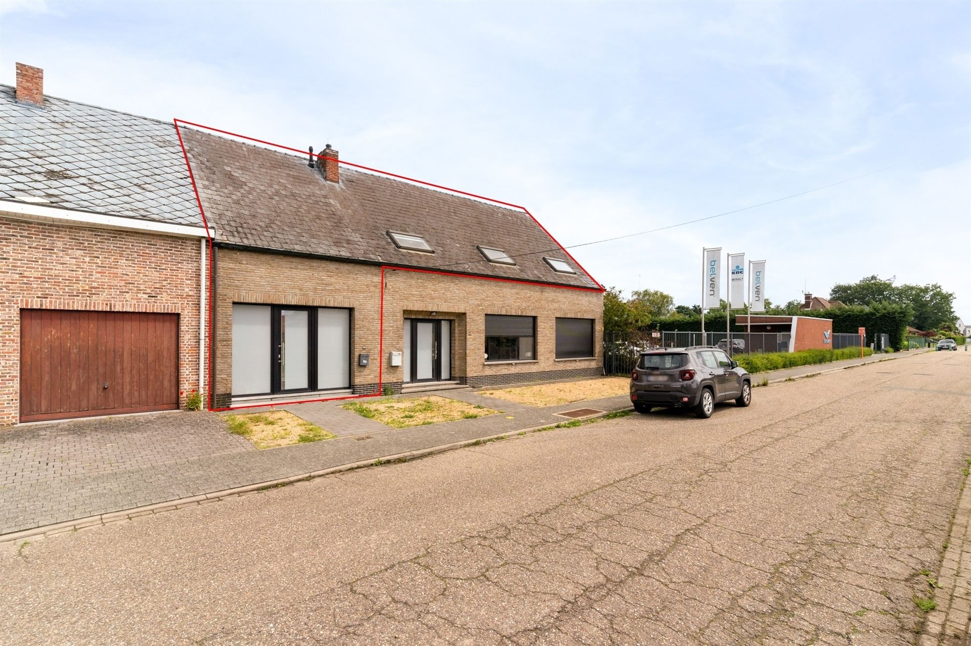 Ruim 3 slpk app met autostaanplaats nabij centrum Mechelen foto {{pictureIndex}}