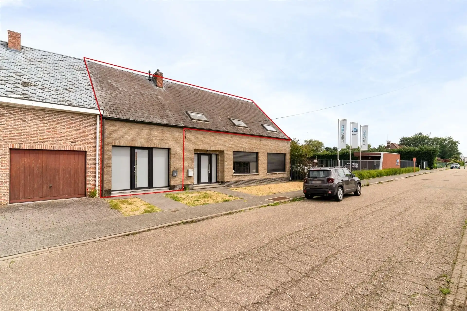 Ruim 3 slpk app met autostaanplaats nabij centrum Mechelen foto {{pictureIndex}}