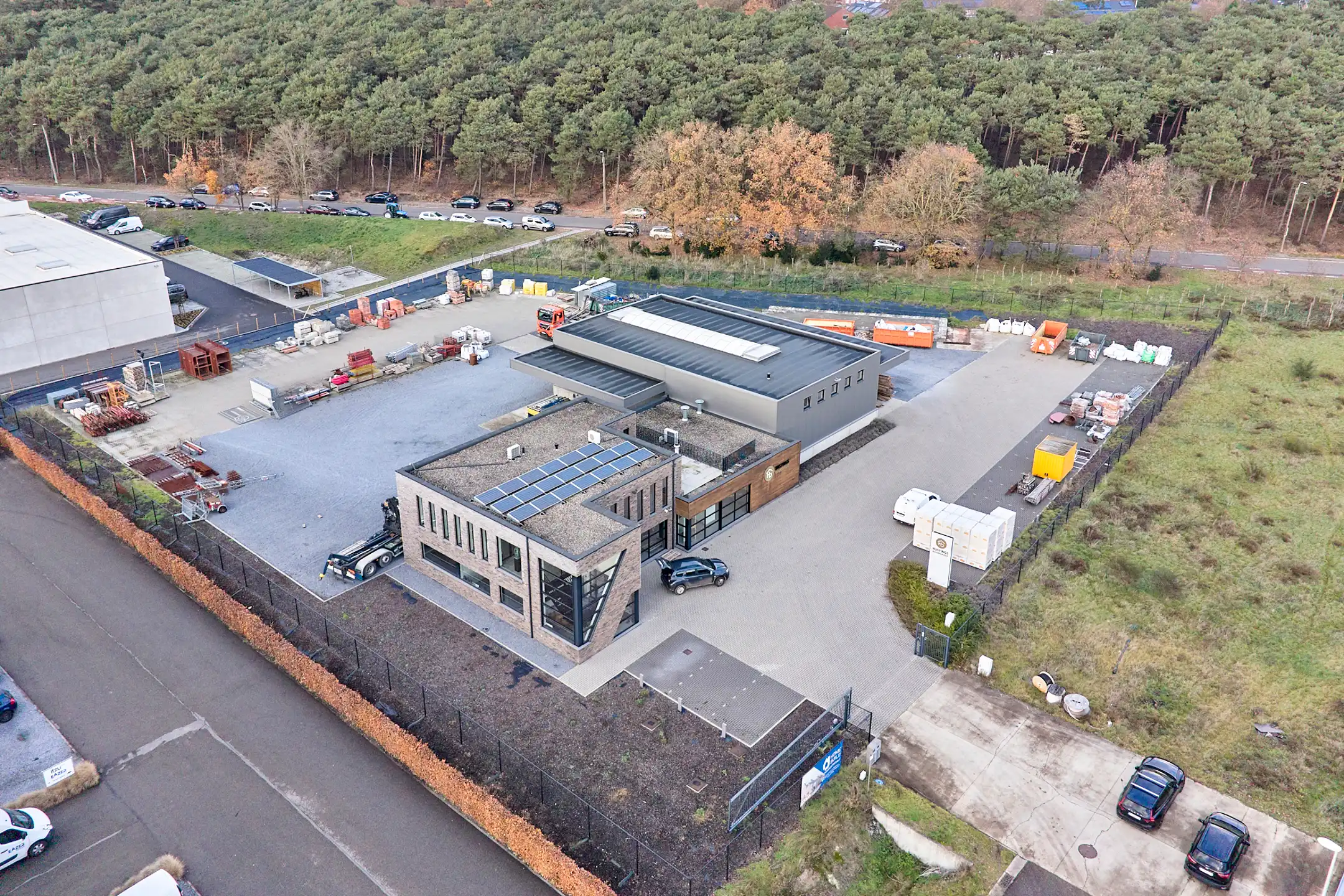 Multifunctioneel bedrijfsgebouw op Genk-Zuid foto 4
