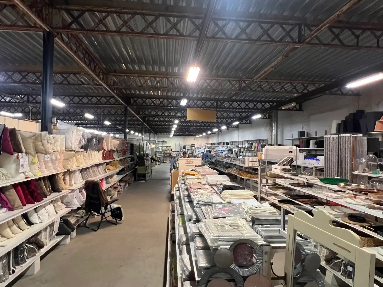 Verkoop van handelszaak BATICENTRE. (Aandelentransactie van vennootschap) foto 18