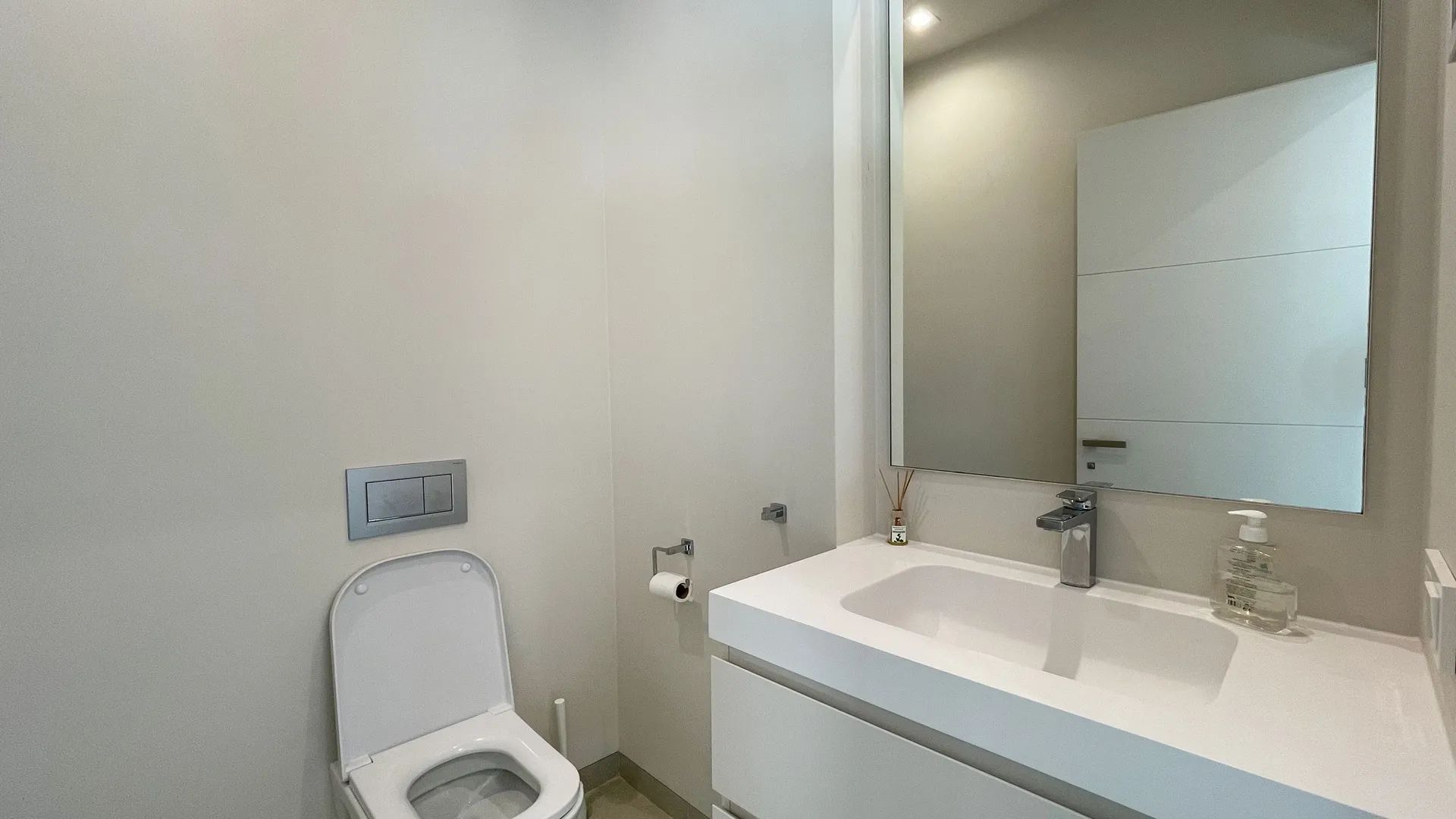 Modern meesterwerk in Nagüeles – waar luxe, ruimte en design samenkomen aan de Golden Mile van Marbella foto 35