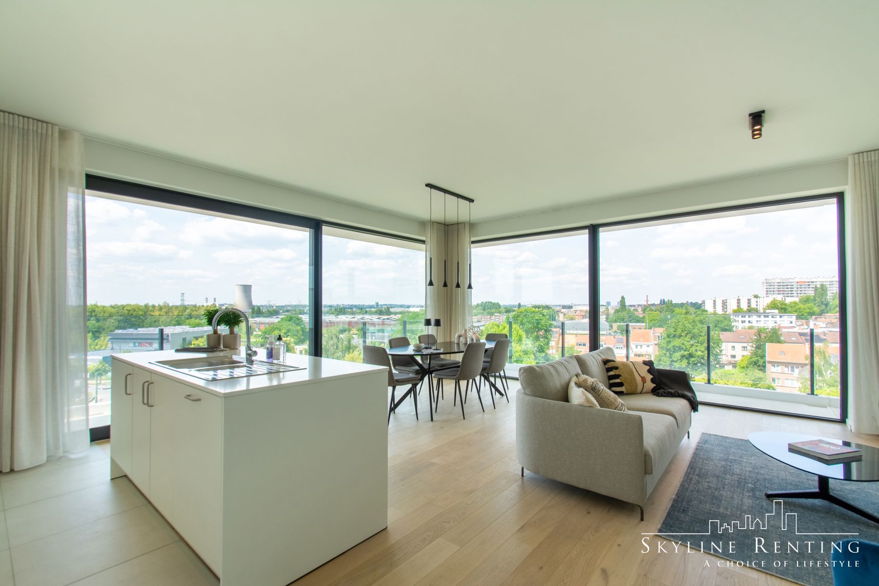 Prachtig gemeubeld 2 slaapkamer appartement met groot TERRAS foto {{pictureIndex}}