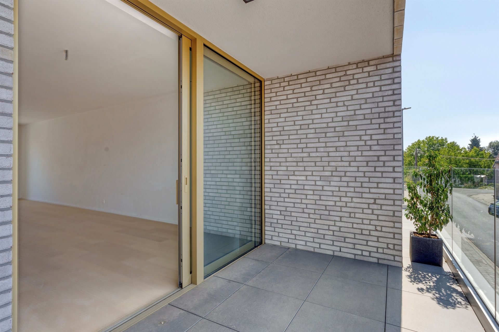 Nieuwbouwappartement met 2 kamers en 2 terrassen foto 6