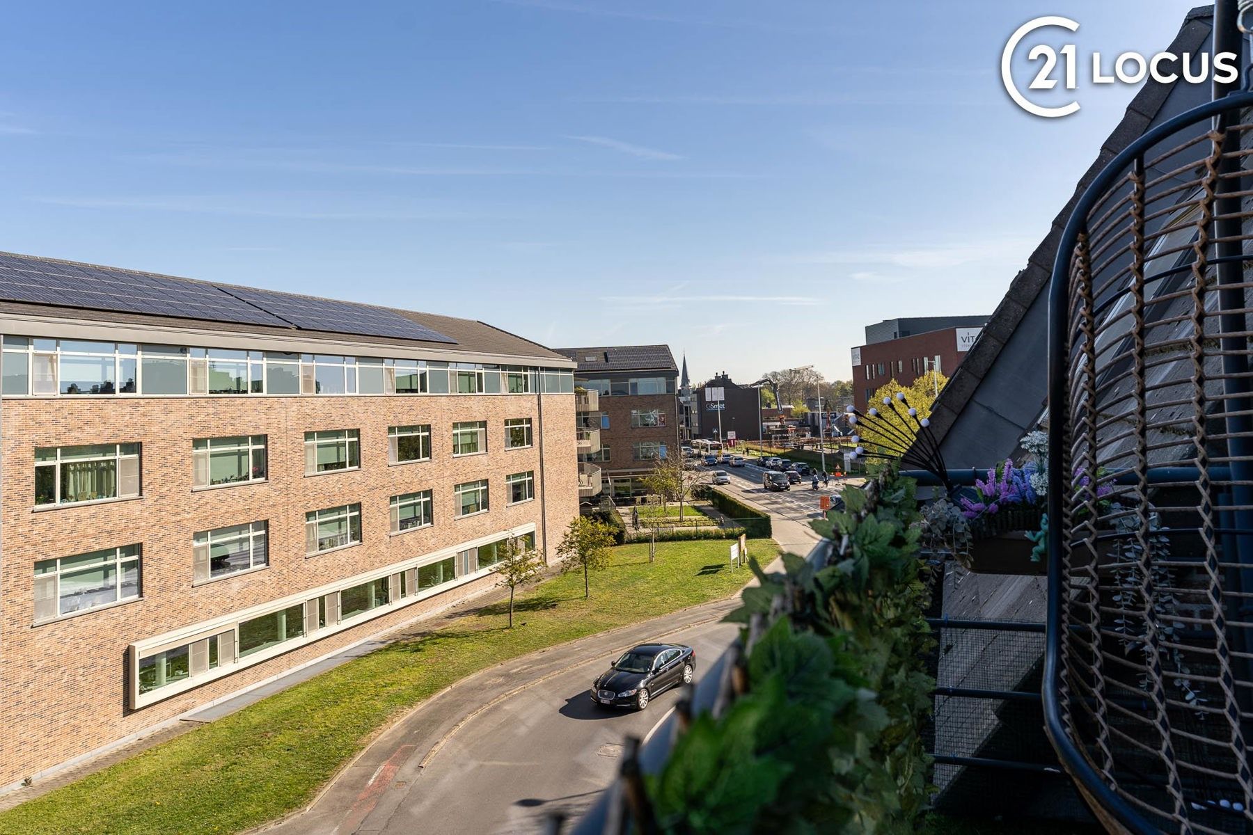 ()=>{if(producerUpdateValueVersion(node),producerAccessed(node),node.value===ERRORED)throw node.error;return node.value} Albert Panisstraat 4/302 - 9120 Beveren-Kruibeke-Zwijndrecht