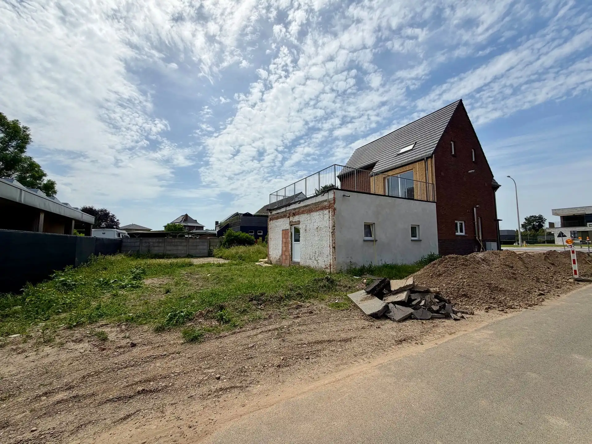 Volledig vernieuwd en instapklaar gelijkvloers appartement met 2 slaapkamers. foto 3