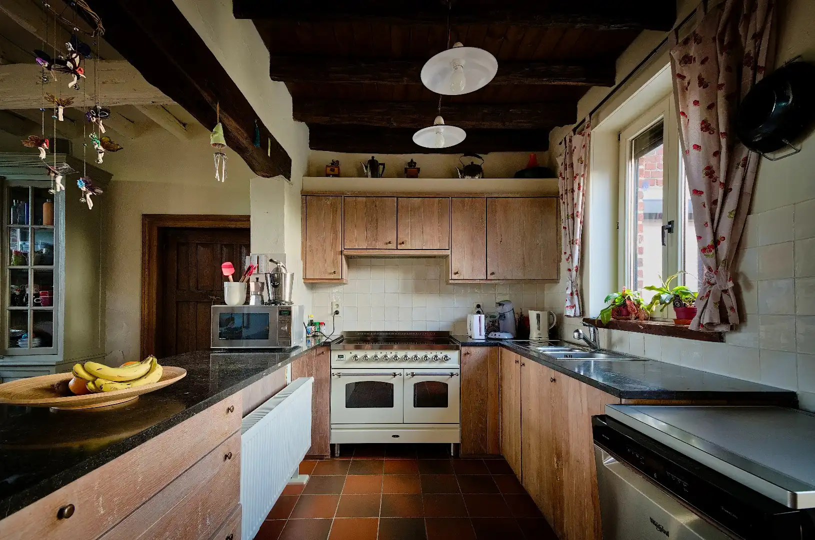 RUSTIG GELEGEN CHARMEHOEVE MET 3 SLAAPKAMERS, GARAGE EN TUIN foto 5