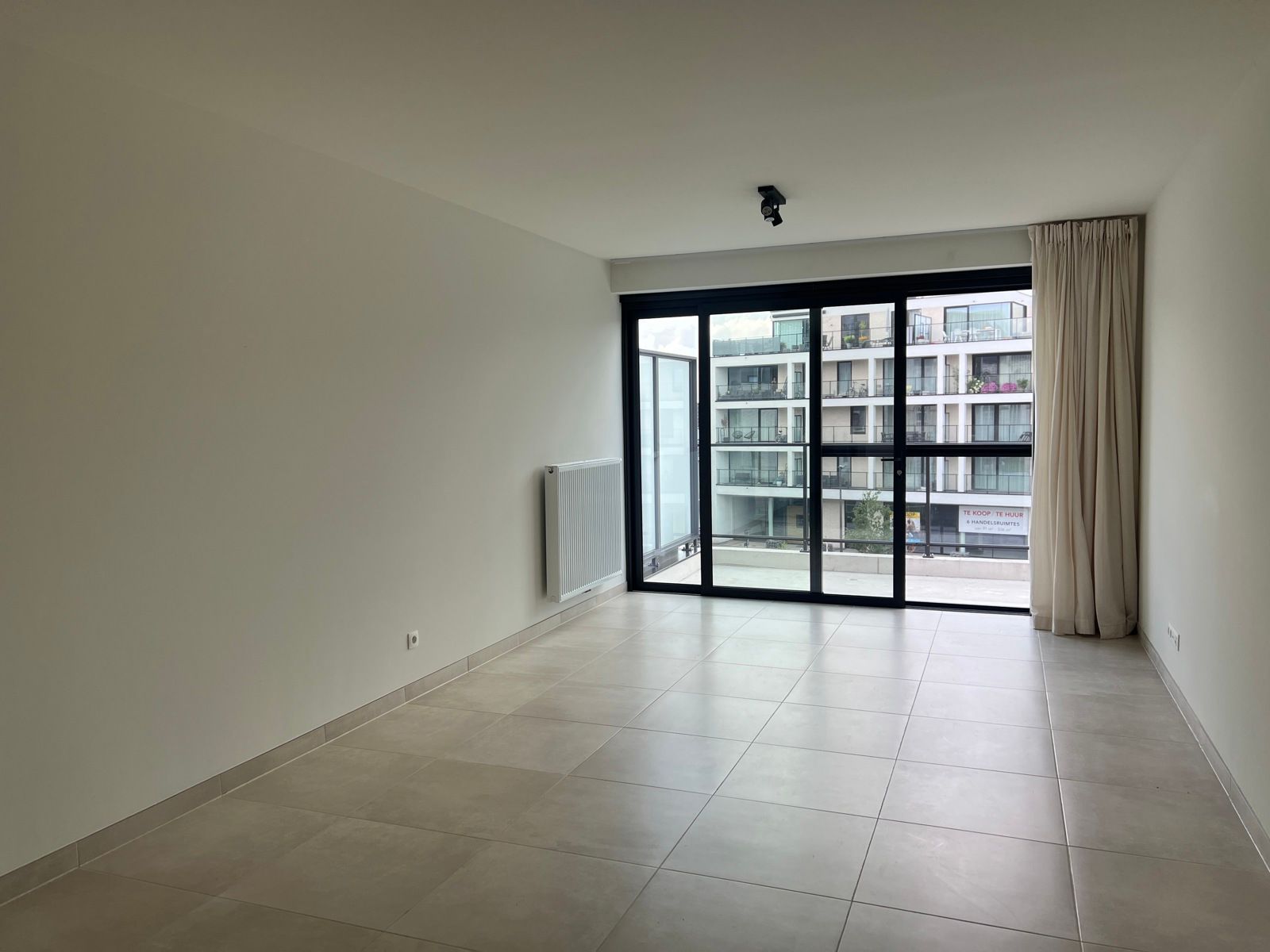 NIEUWBOUWAPPARTEMENT TE HUUR OP TOPLOCATIE IN CENTRUM ASSE foto 2