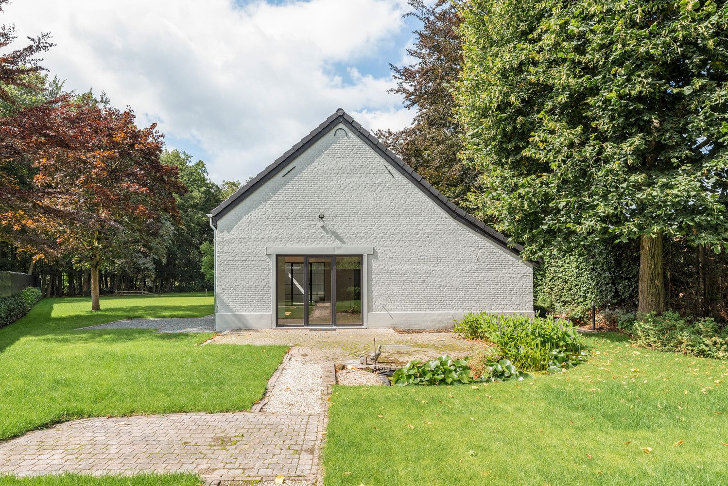 Gerenoveerde hoeve op 1313 m² met inrijlaan. foto 9