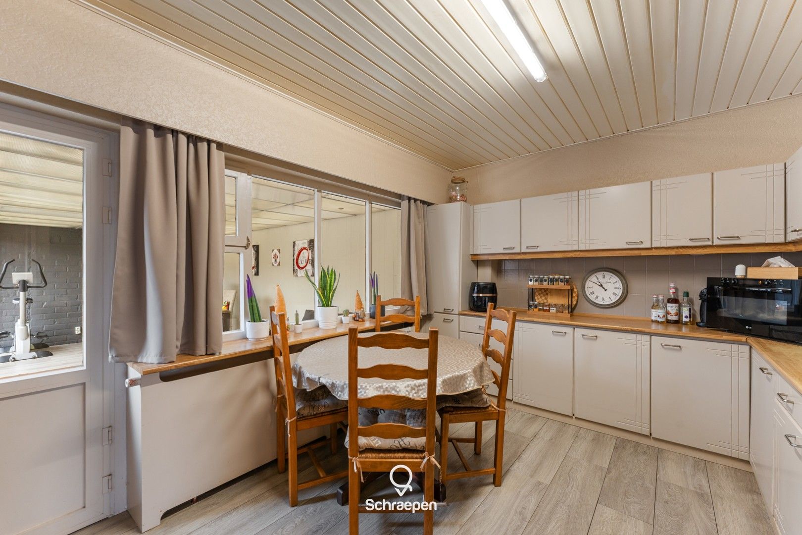 Te renoveren woning met 4 slaapkamers op zuidoostelijk perceel van circa 8,5 are te Zonhoven! foto 14