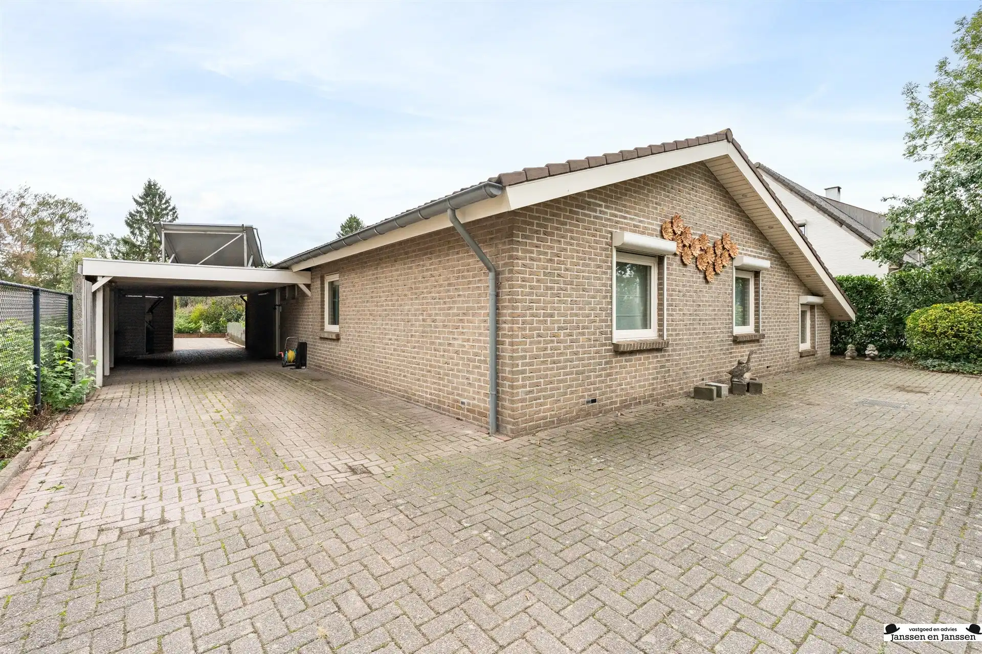 Unieke laagbouwwoning met 4 slaapkamers foto 25