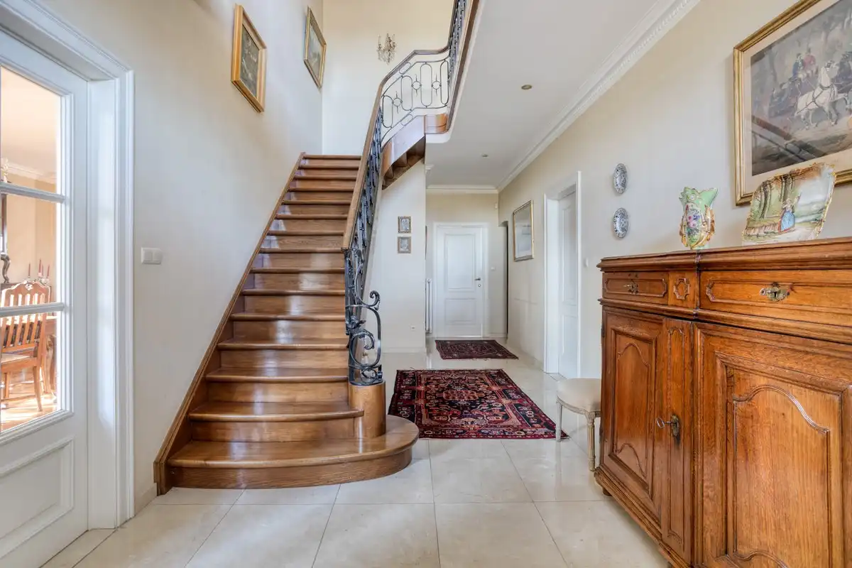 Riante villa met vier slaapkamers en prachtig uitzicht op strategische ligging foto 2