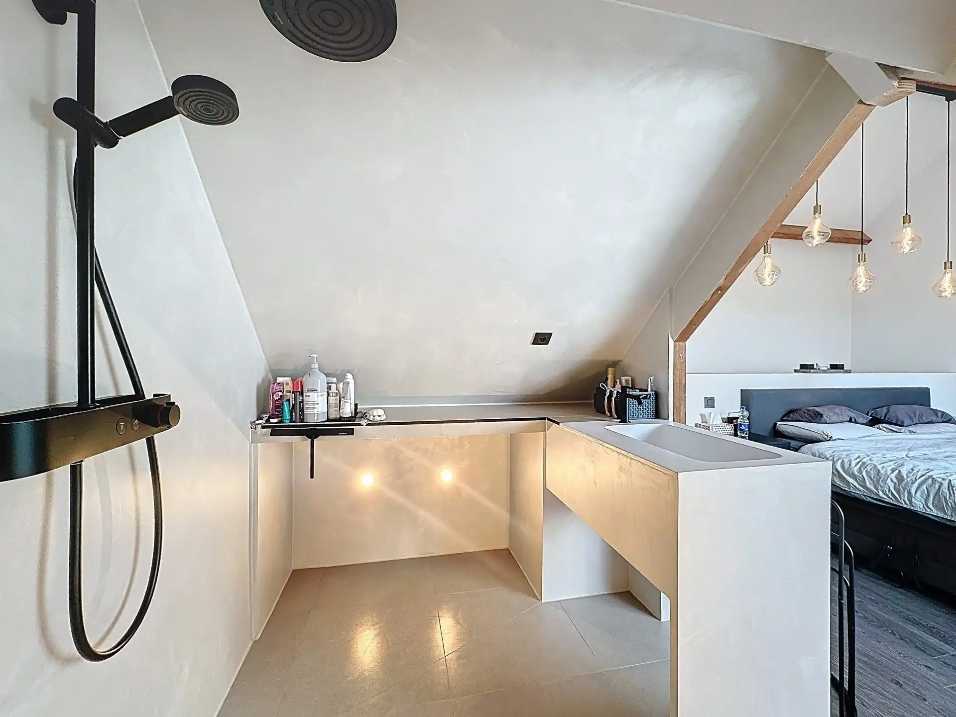 Ruime, luxueuze open bebouwing met 4 slaapkamers, 2 badkamers en garage op een perceel van 741m².  foto 28