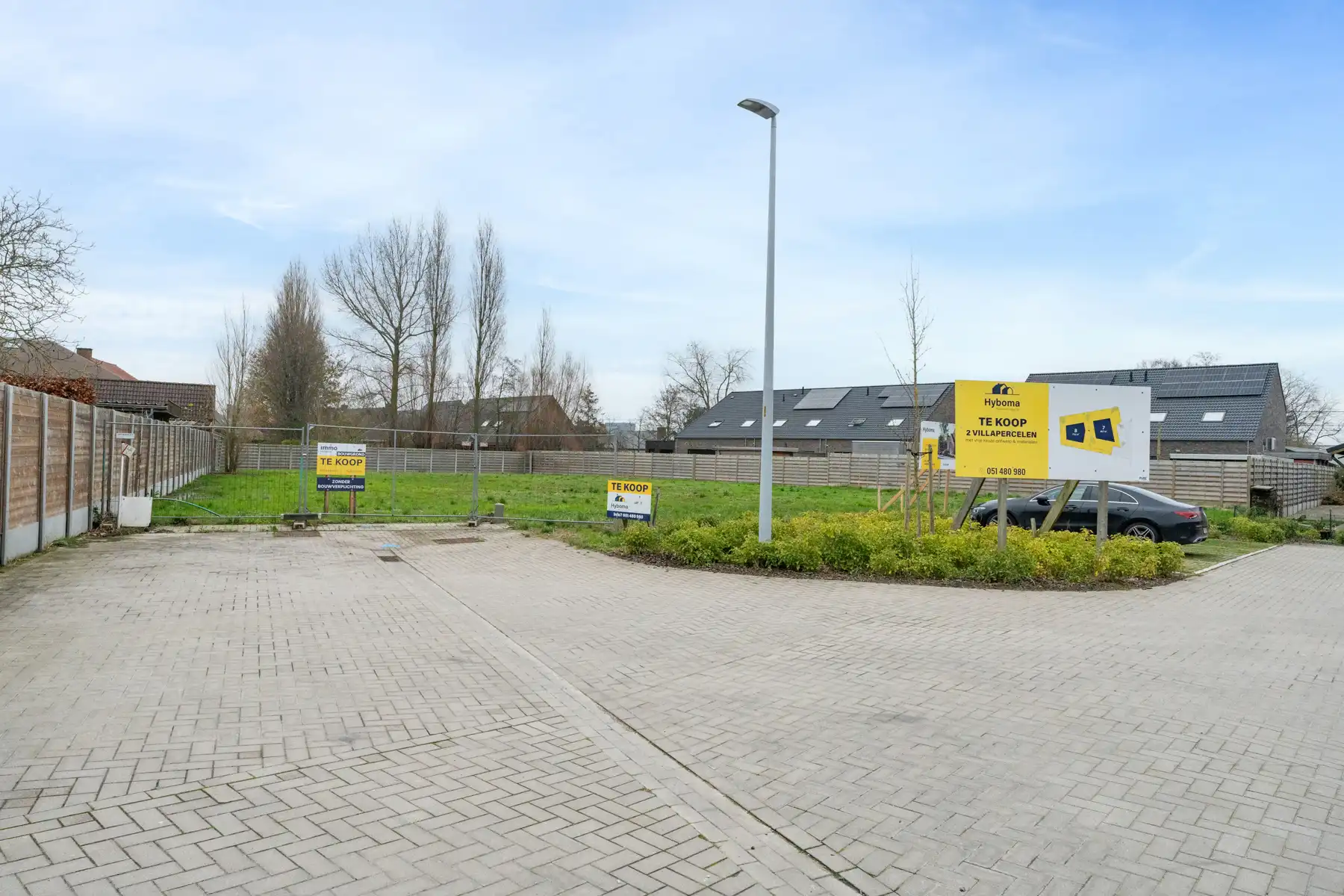 Rustig gelegen villaperceel foto 4