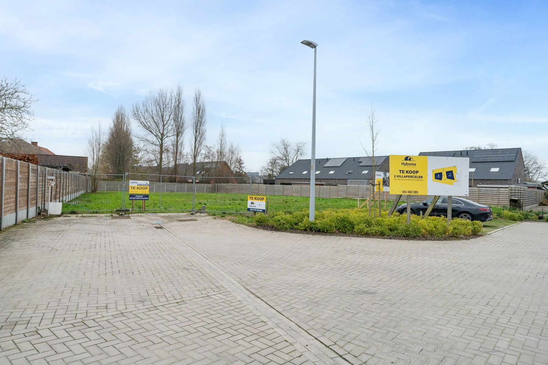 Rustig gelegen villaperceel foto 5