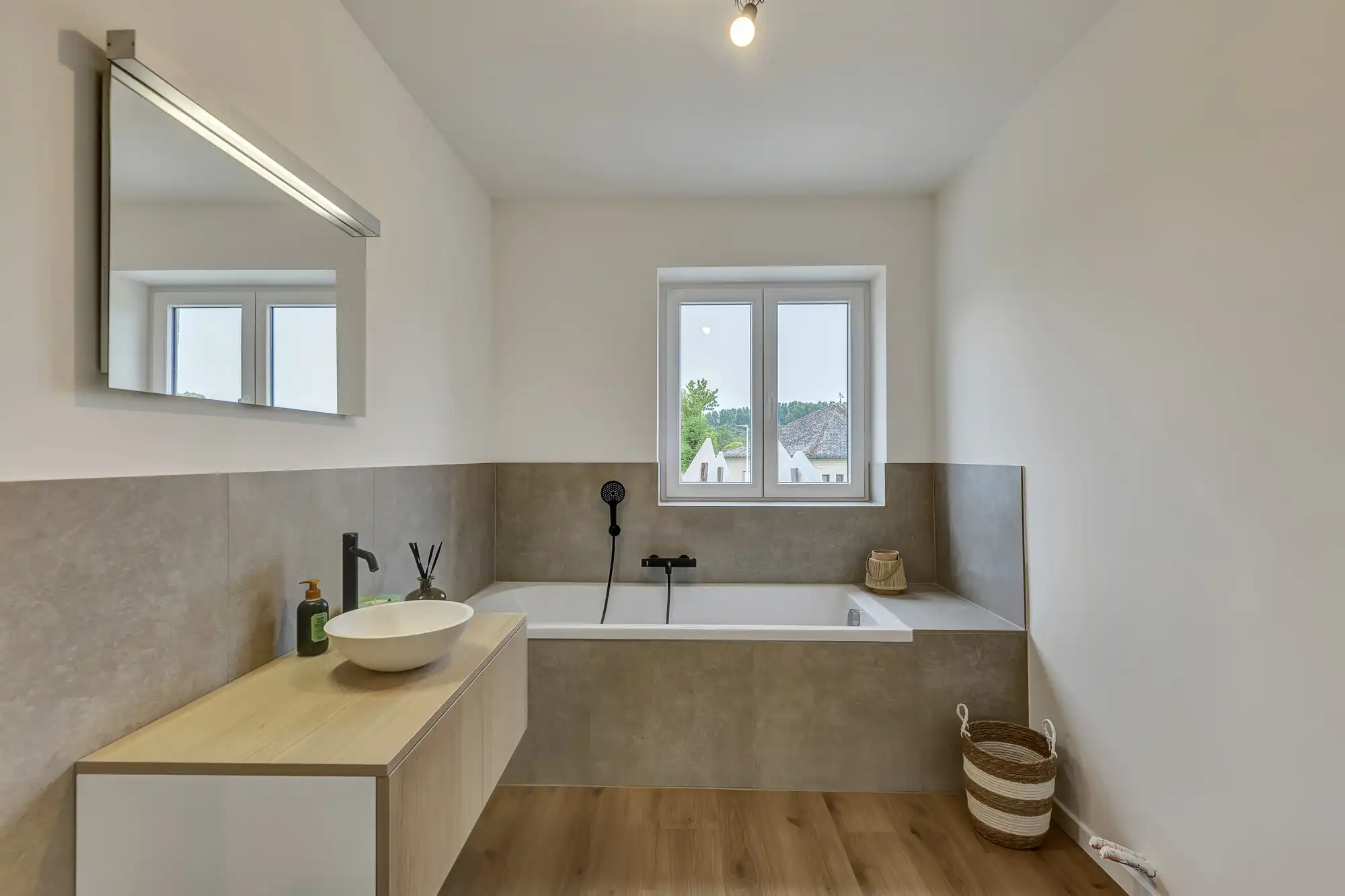 Energetische gerenoveerde woning op toplocatie foto 14