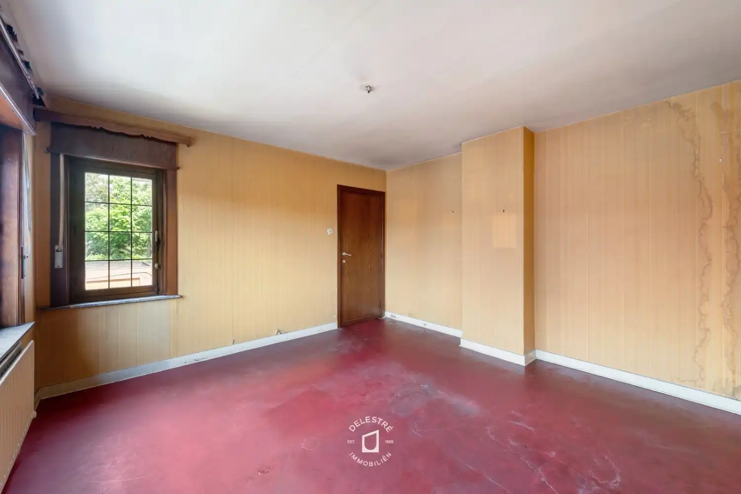 TE RENOVEREN ruime woning MET GARAGE boordevol karakter en mogelijkheden foto 14