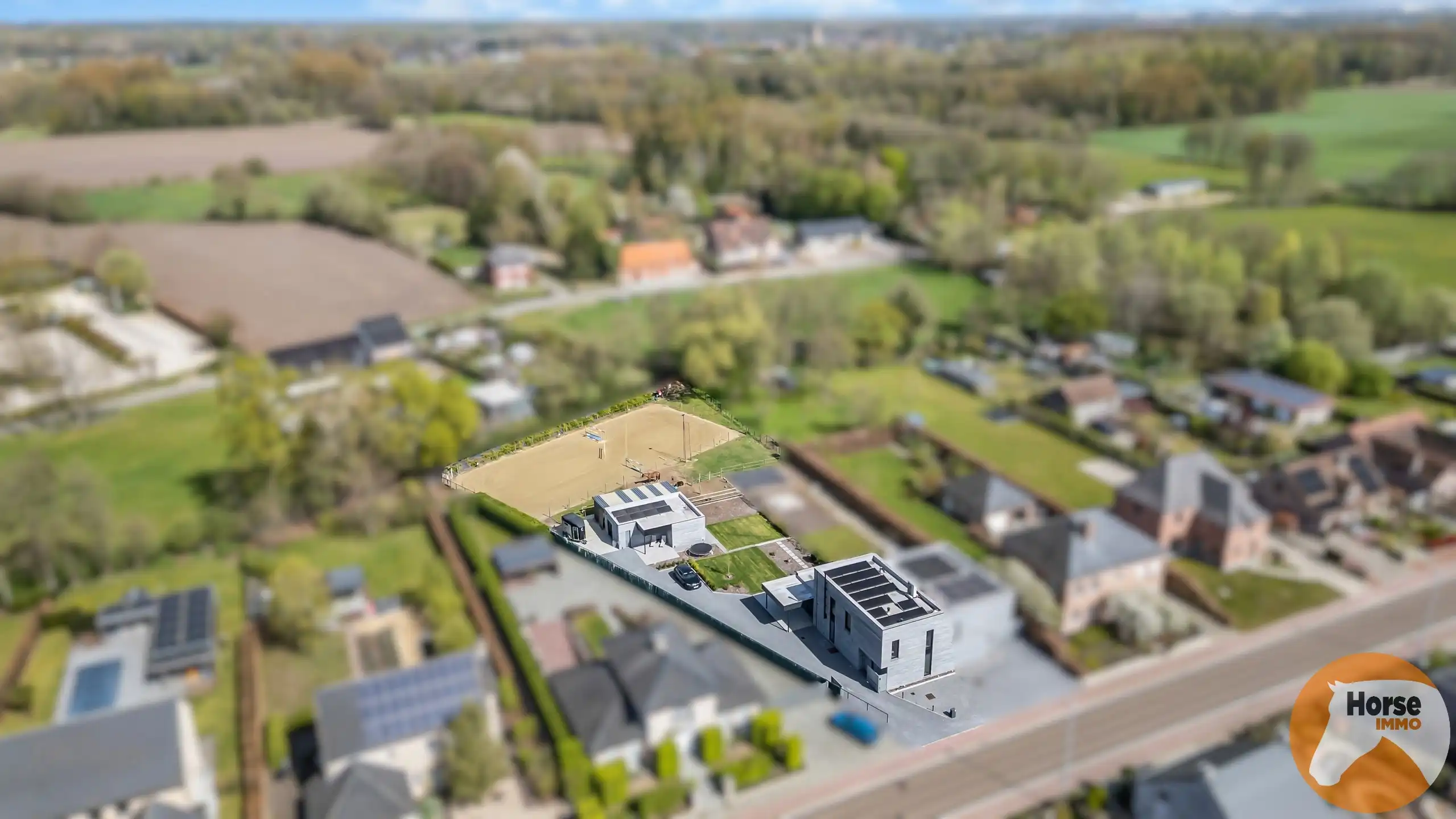 LAAKDAL-Moderne BEN-woning met paardenfaciliteit op 24,5are foto 17