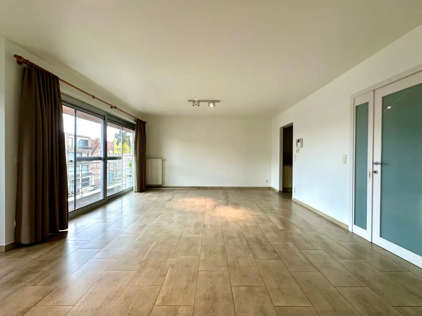 Appartement op centrale ligging te Sint-Andries foto 2