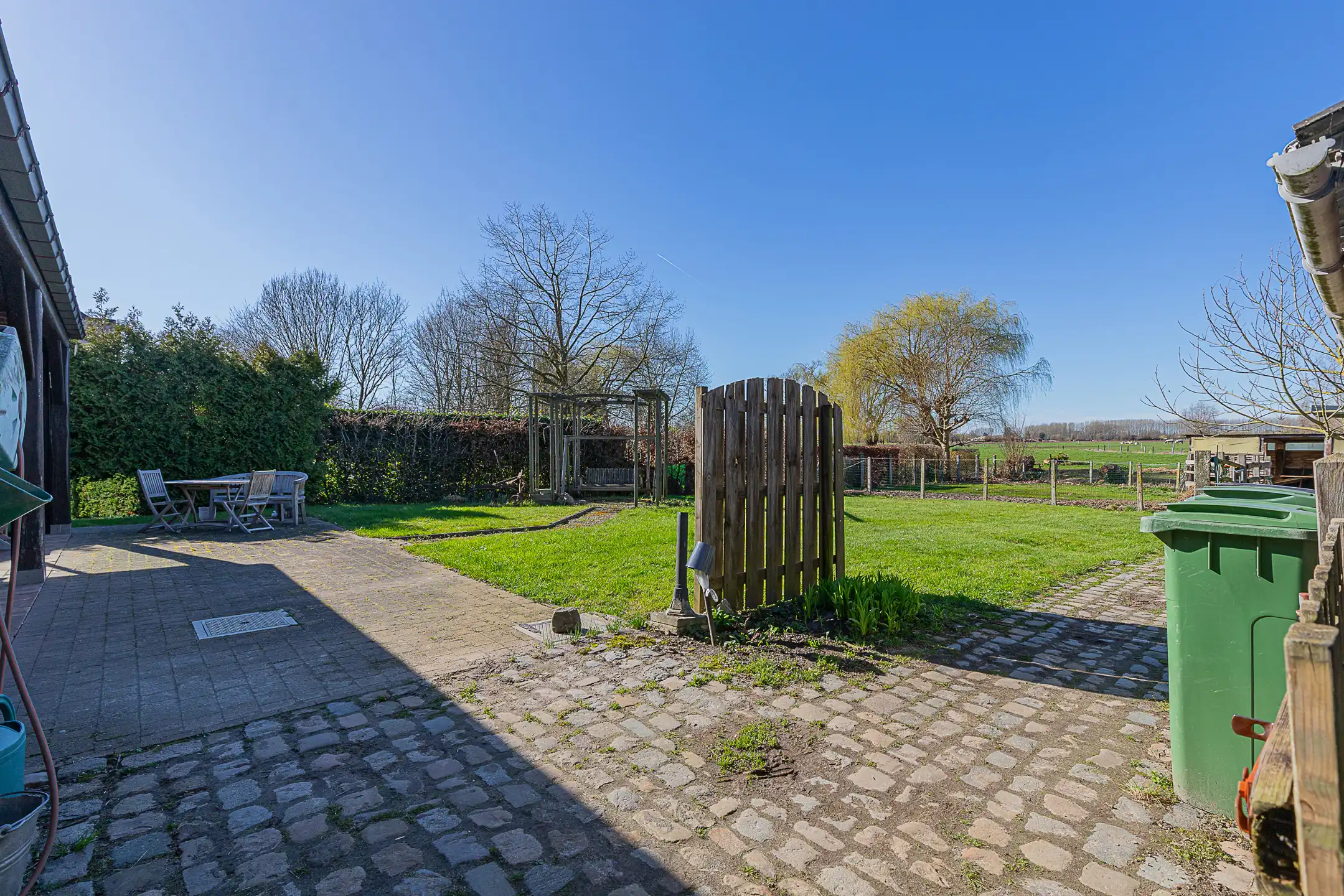 GIJZEGEM – Verzorgde 4-gevelwoning met zicht op de velden foto 27