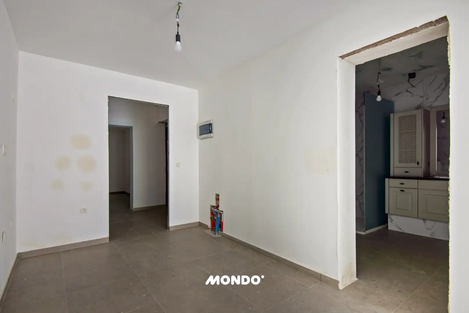 Commercieel gelegen opbrengsteigendom met handelsgelijkvloers, appartement en studio in het centrum van Willebroek! foto 18