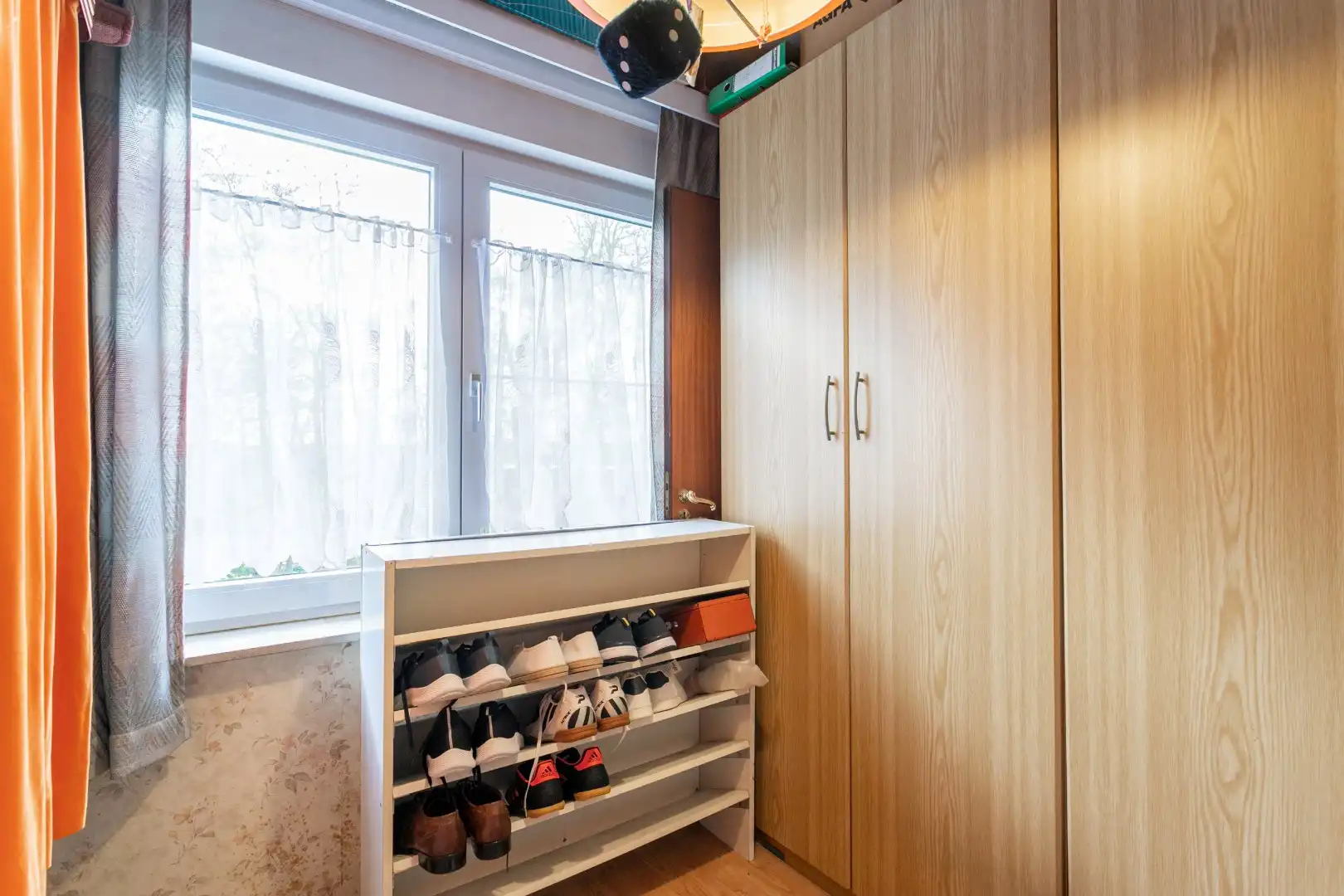 Solide woning te koop met 3 slpks, garage, veranda en tuin foto 15