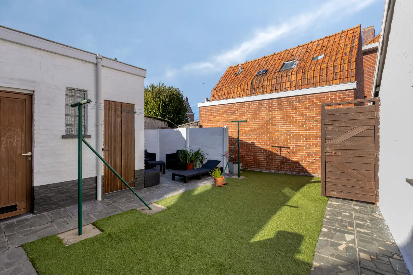 Charmante en kraaknette woning met ruime garage in Gullegem! foto 17
