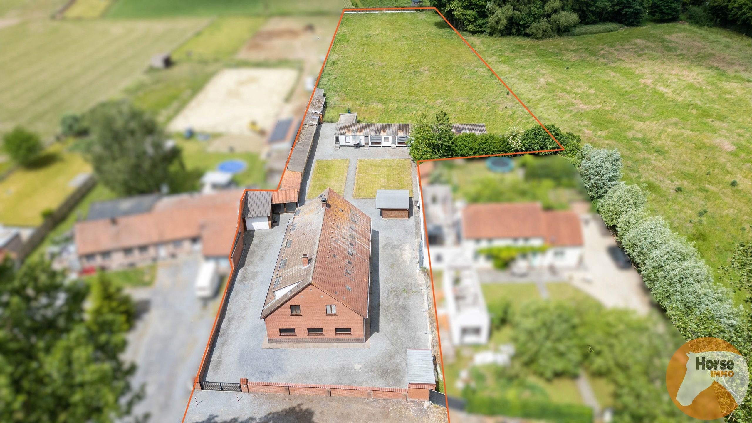 ZINGEM - In het groen gelegen woning op perceel van 60are foto 2