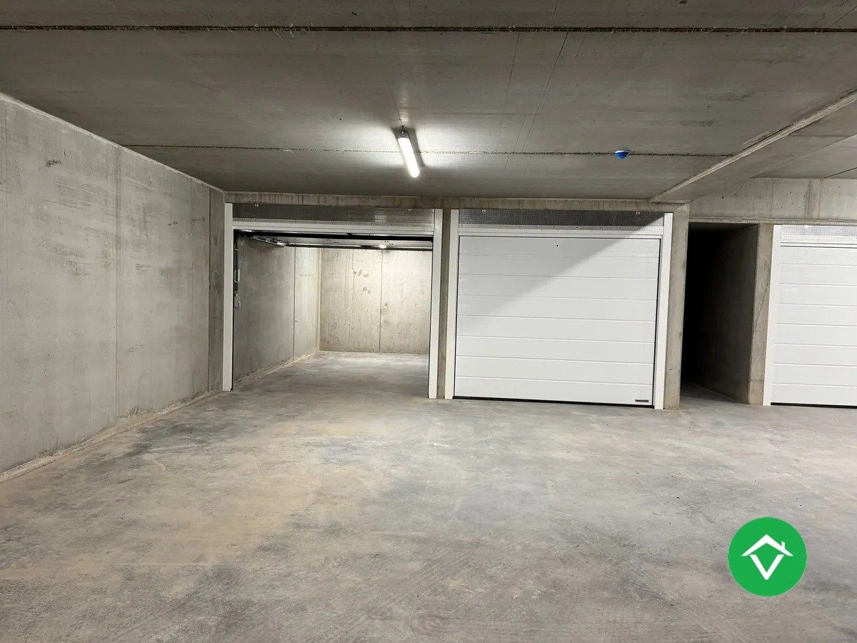 Garage in centrum te Koekelare foto 2