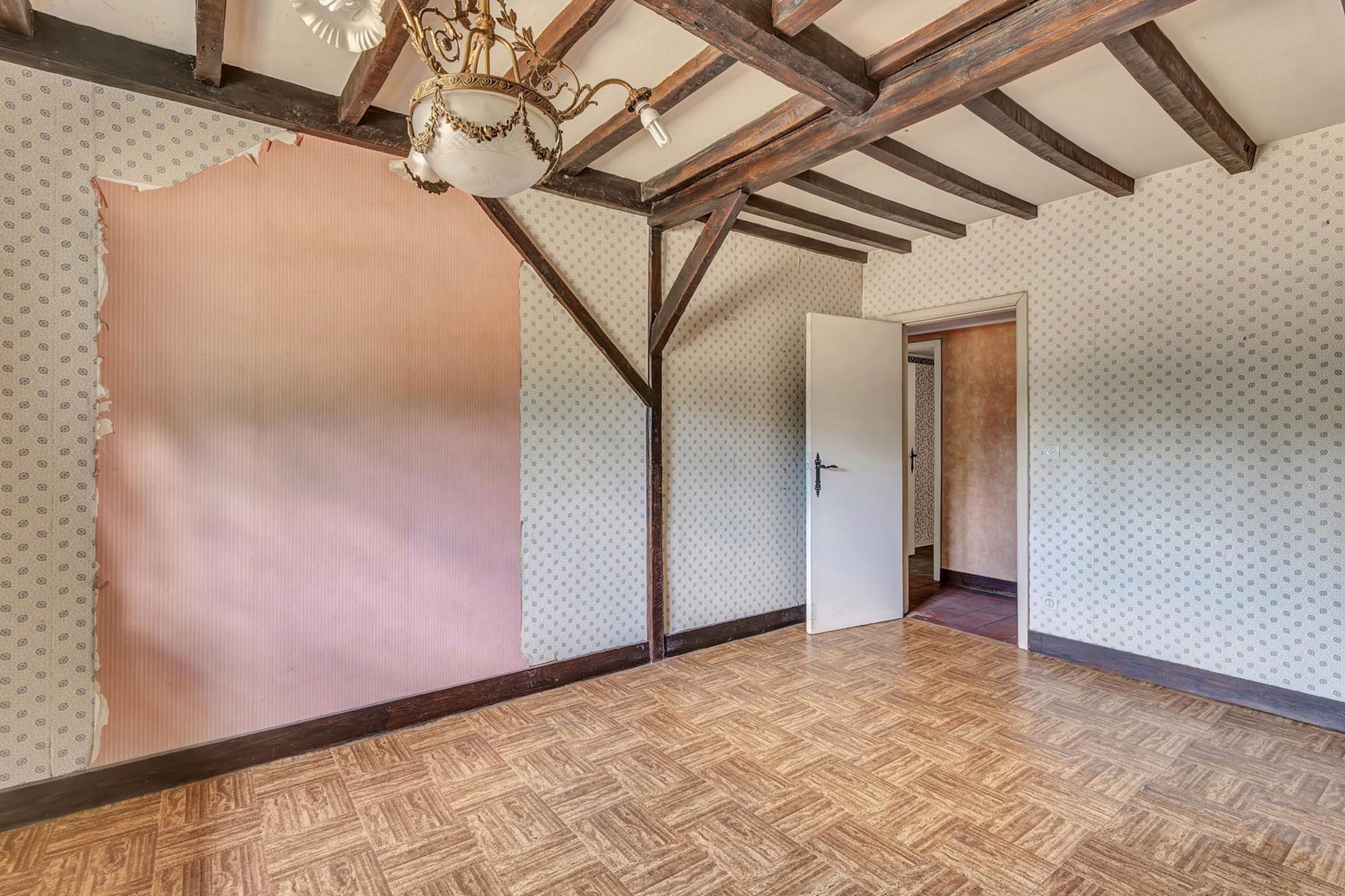 Uniek landhuis met aparte conciergewoning op 2 Hect grond foto 21