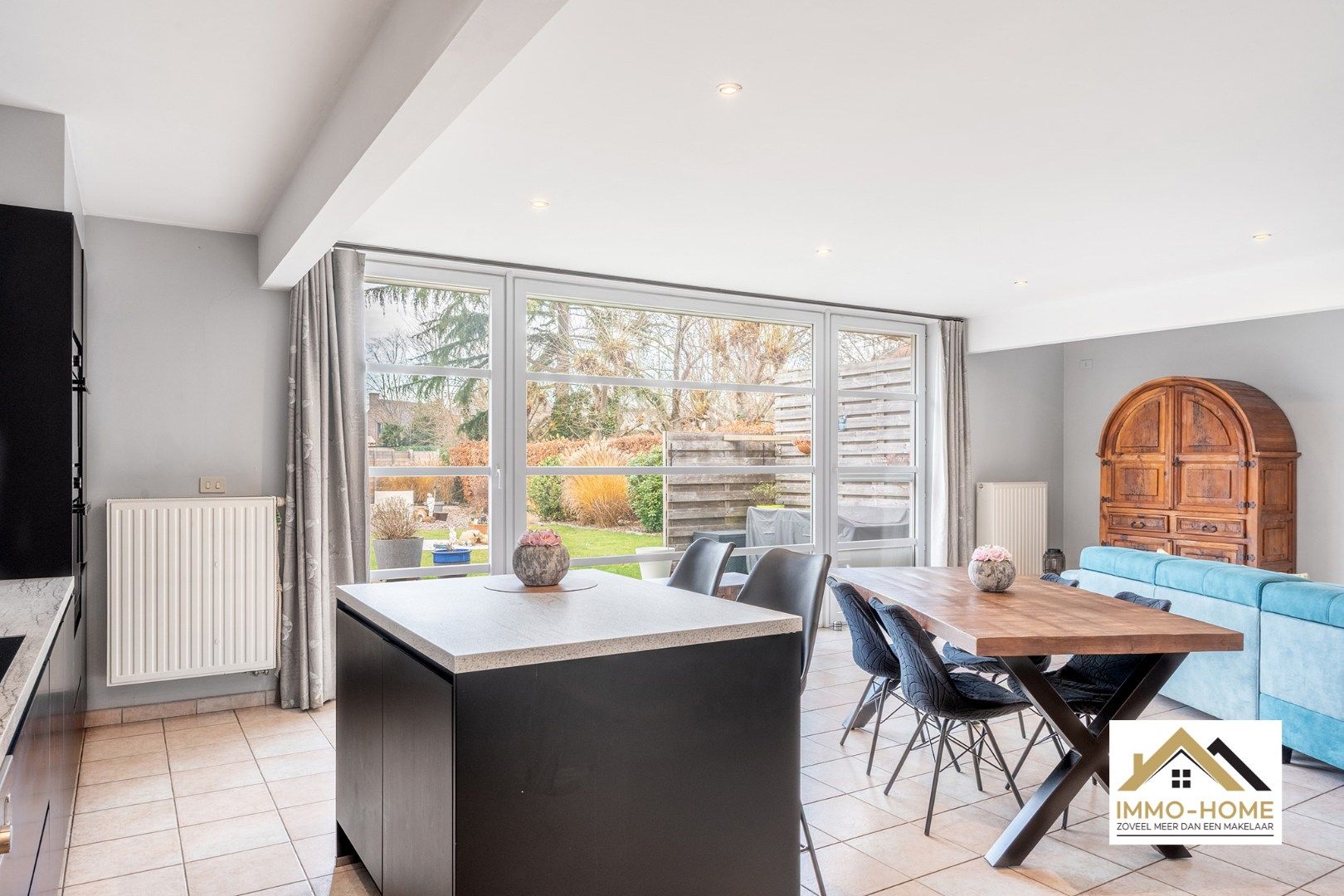 Instapklare woning met bureau/ winkelruimte  foto 4