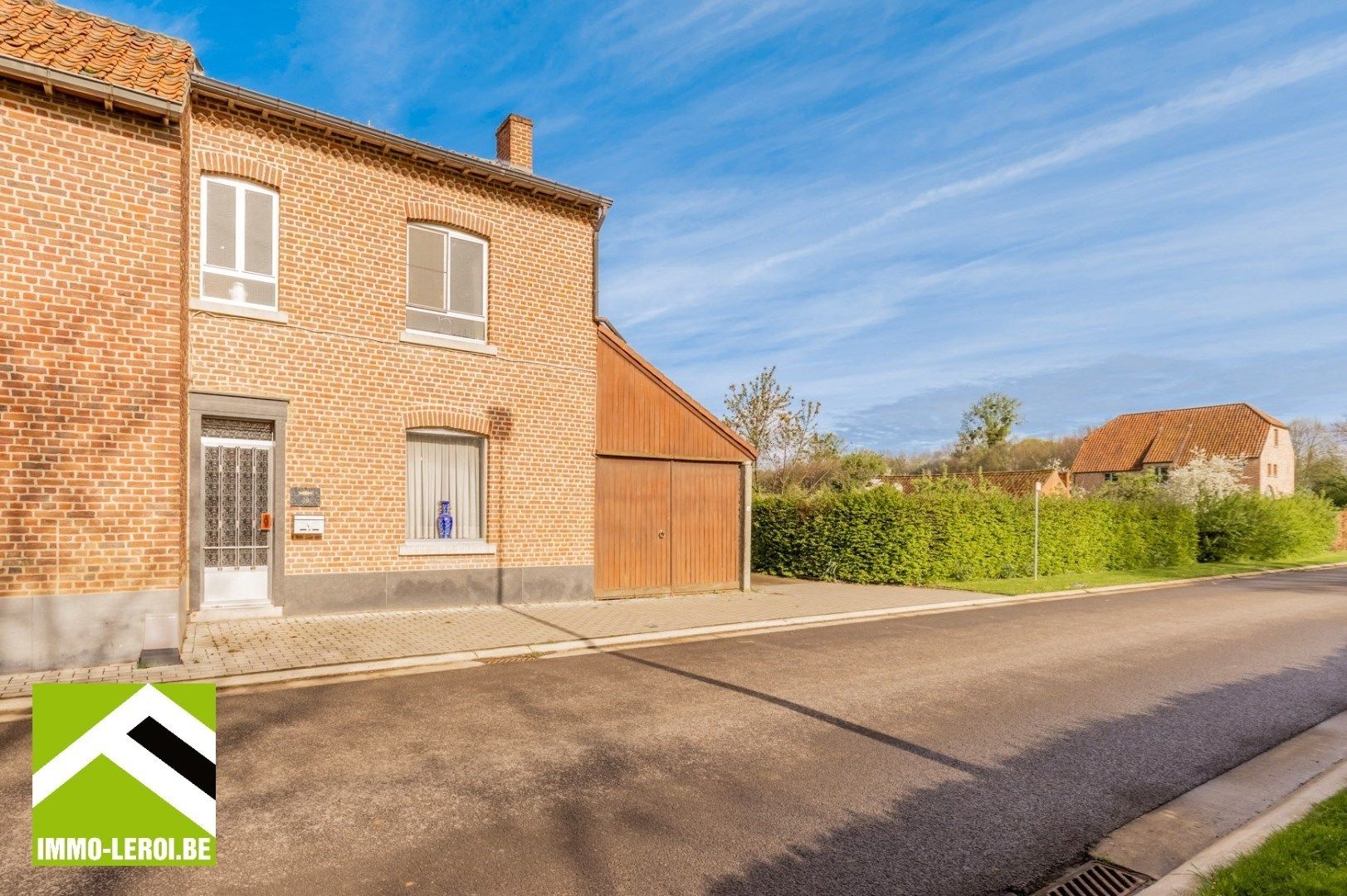 Landelijk gelegen woning met tuin en garage te Jesseren-Borgloon foto 1