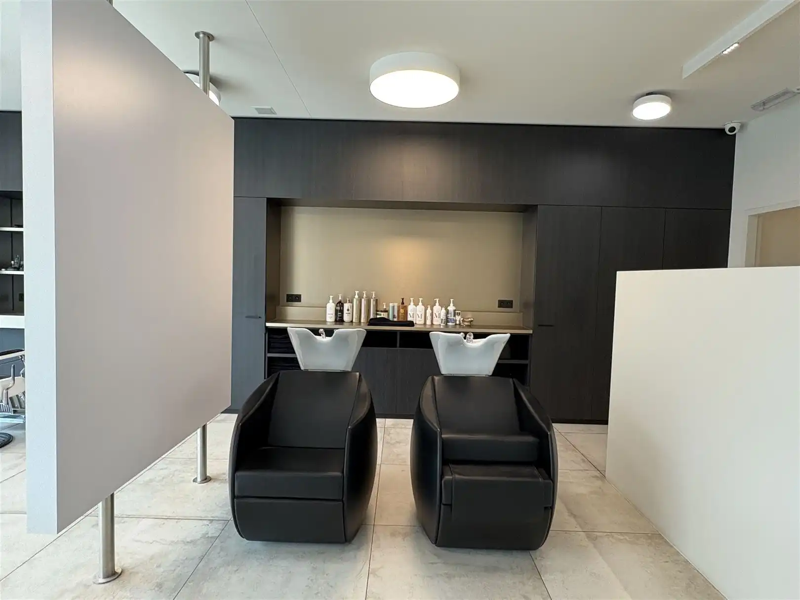 Lichtrijke & moderne handelsruimte op toplocatie in Kemzeke foto 7