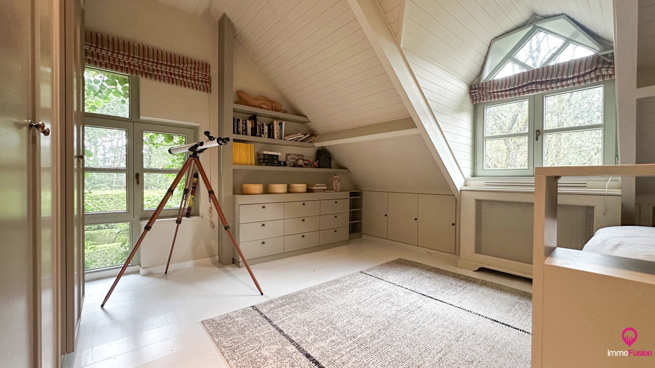 Uitzonderlijk gelegen villa met 5 slpks + zwembad op 1,97ha! foto 30
