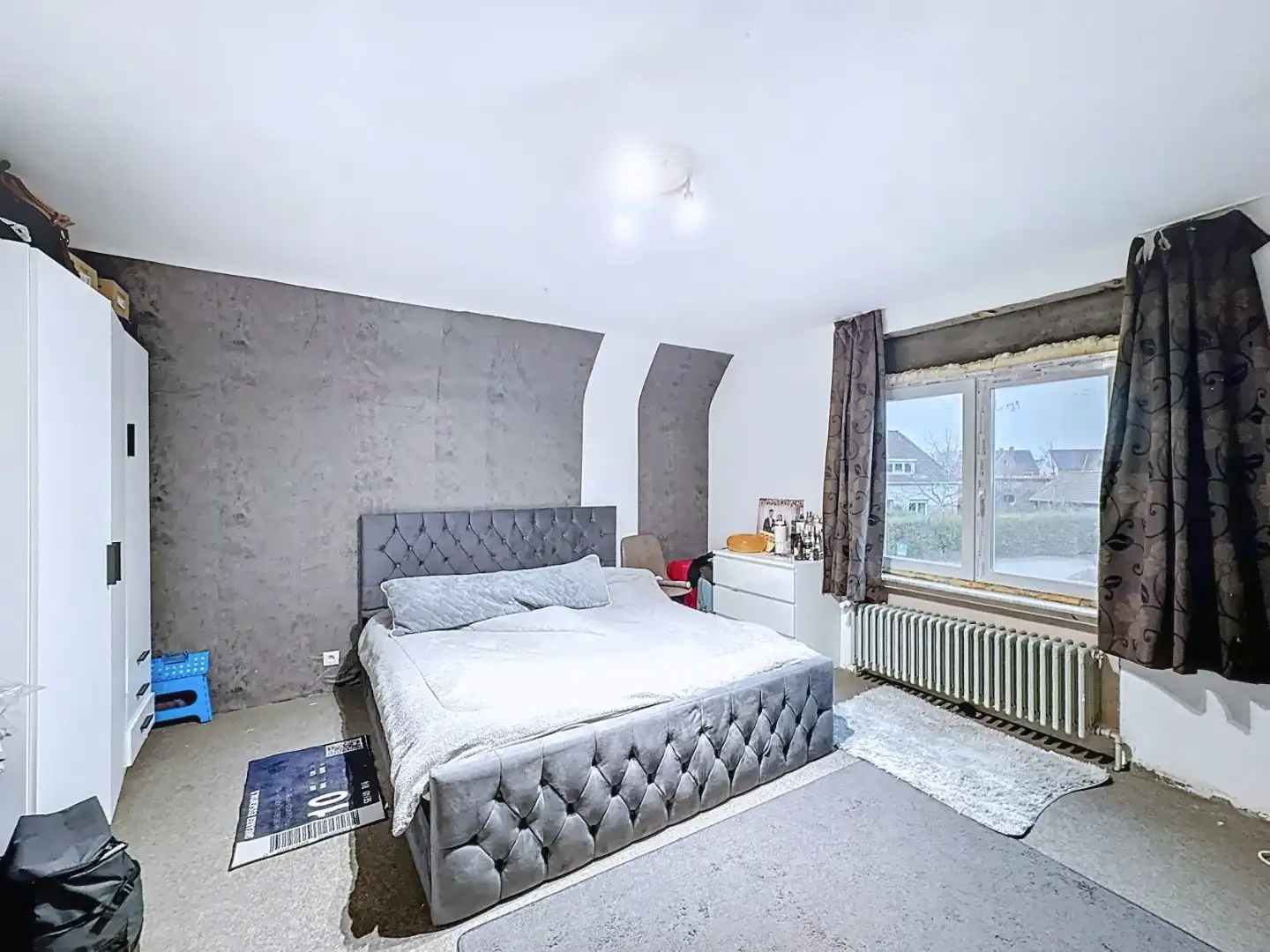 Statige villa met 4 slaapkamers en bureau foto 18