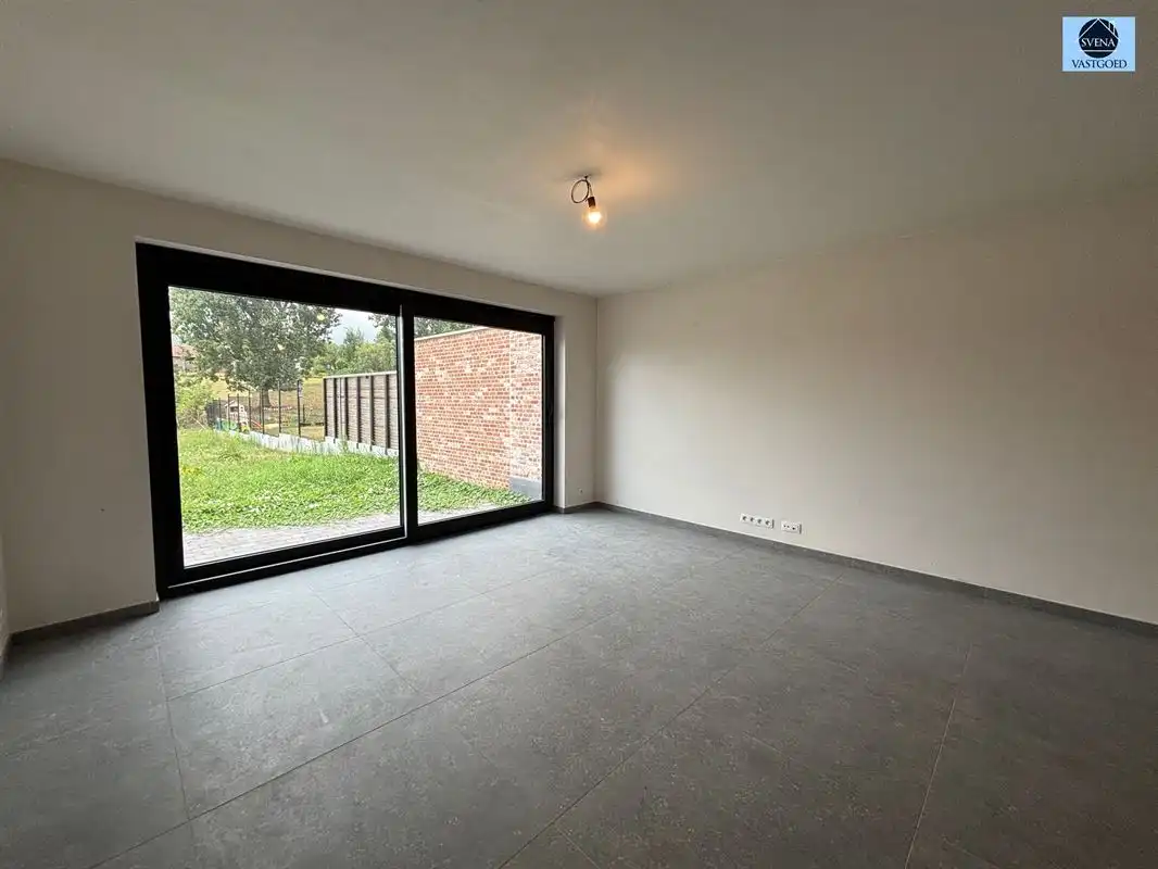 NIEUWBOUWWONING MET 4 SLAAPKAMERS, GARAGE EN TUIN  foto 3