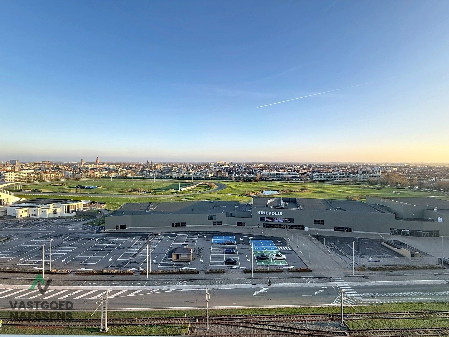 GEMEUBELD 2 SLPK APP MET ZEEZICHT EN 2 TERRASSEN foto 16