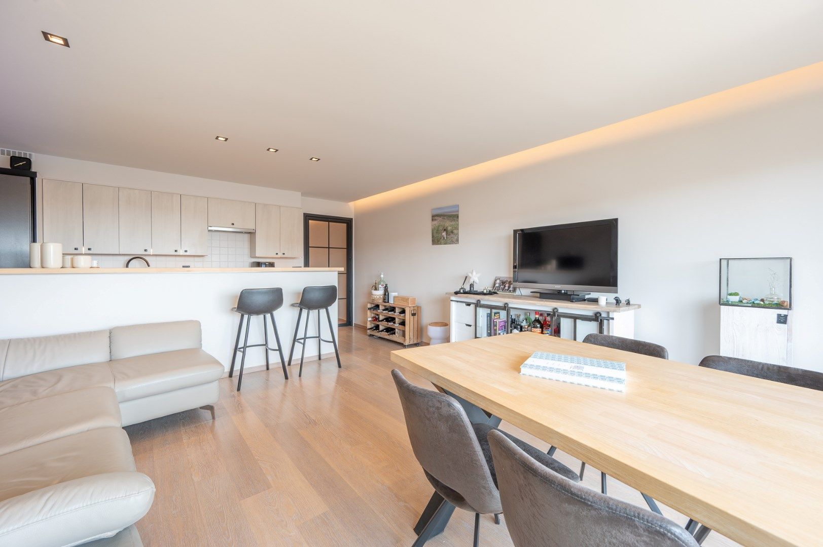 Instapklaar appartement met 2 slaapkamers en zonneterras foto 7