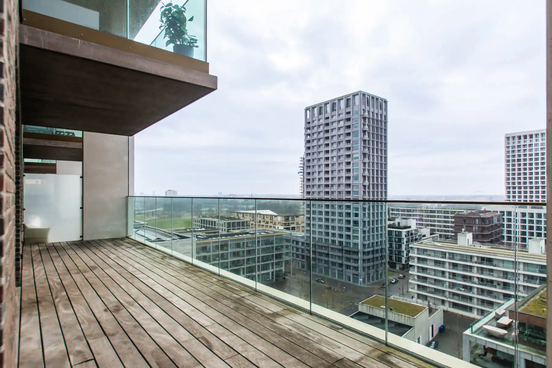 Ongemeubeld 1 slaapkamer appt. met zicht op de Schelde foto 10