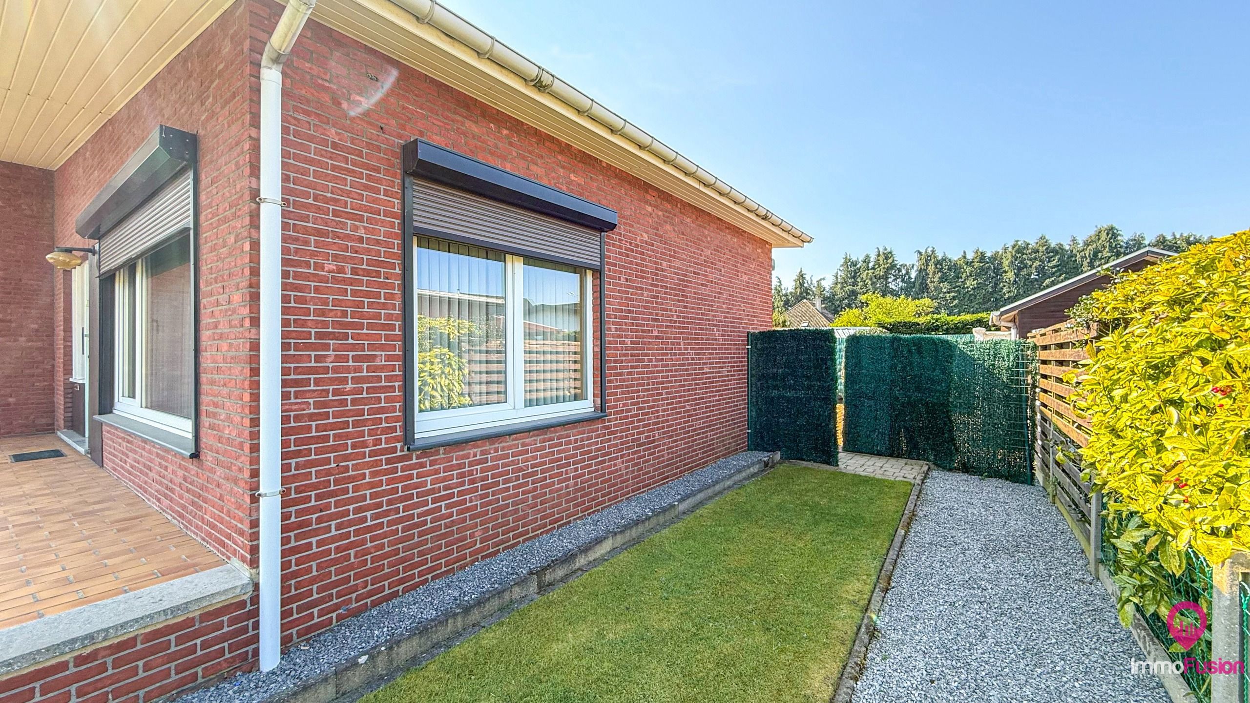 Woning met 3 slaapkamers, inpandige garage en grote tuin! foto 25