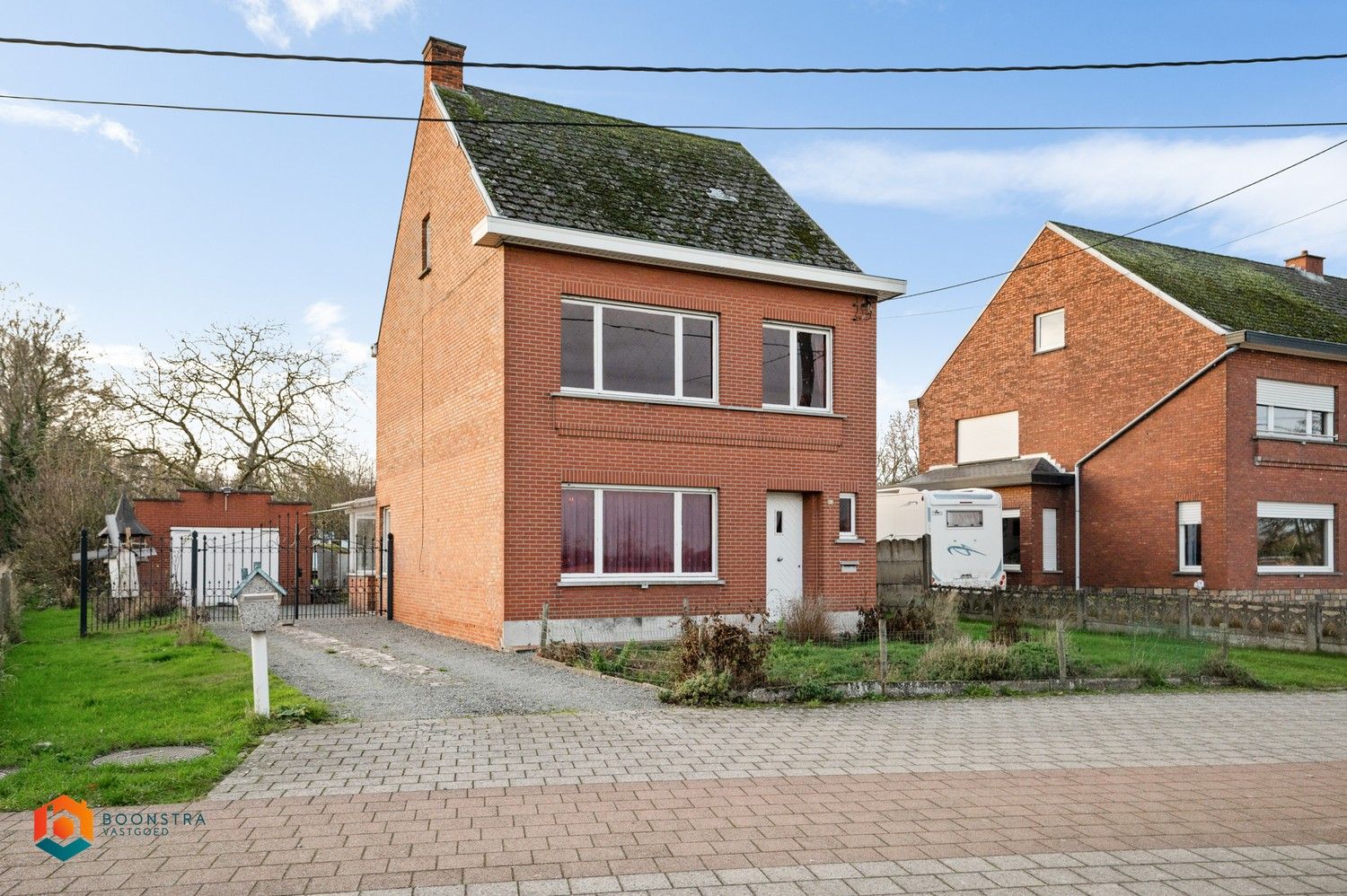 Hoofdfoto van de publicatie: Te renoveren woning met 3 slpkrs en 2 garages in Berlaar-Heikant