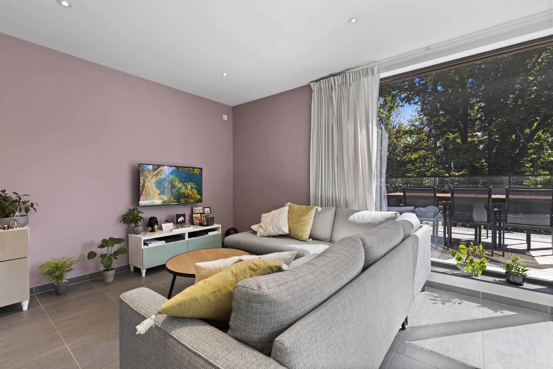 Prachtig 2 slaapkamer appartement  in een groene omgeving  foto 5