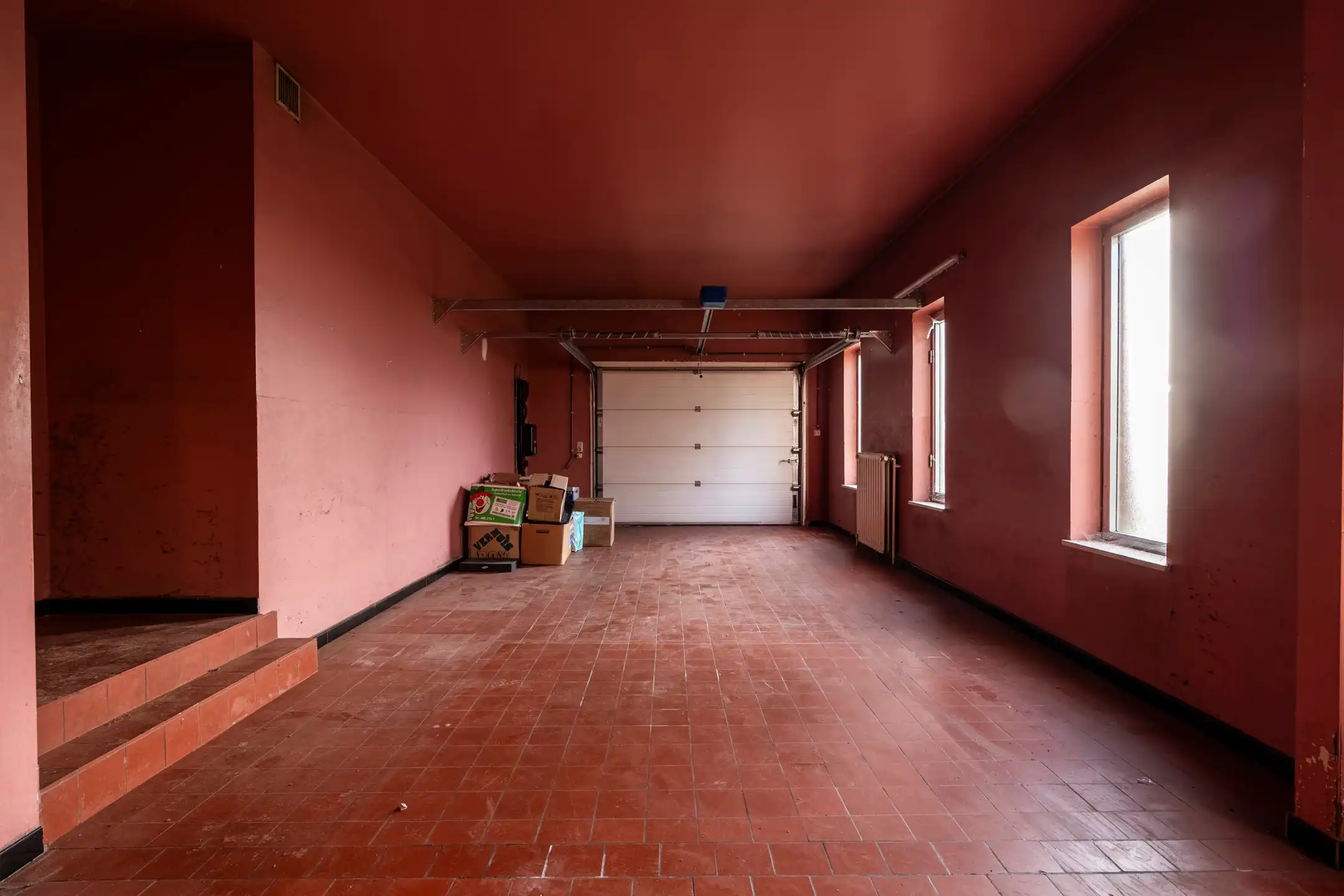 Te renoveren villa met weiland en verkavelingspotentieel foto 14