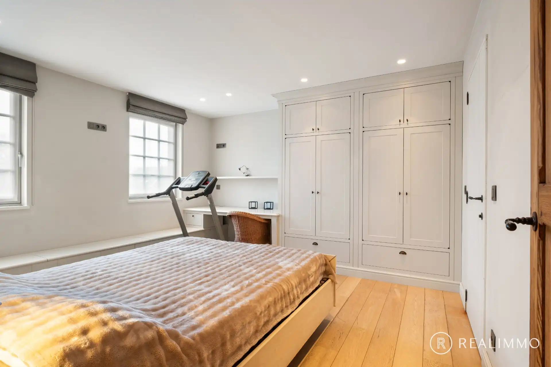 EXCLUSIEVE VILLA TE KOOP IN ZULTE foto 19