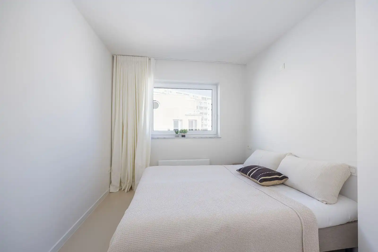 Gerenoveerd hoekappartement met terras , 3 slaapkamers, vlakbij zee foto 10