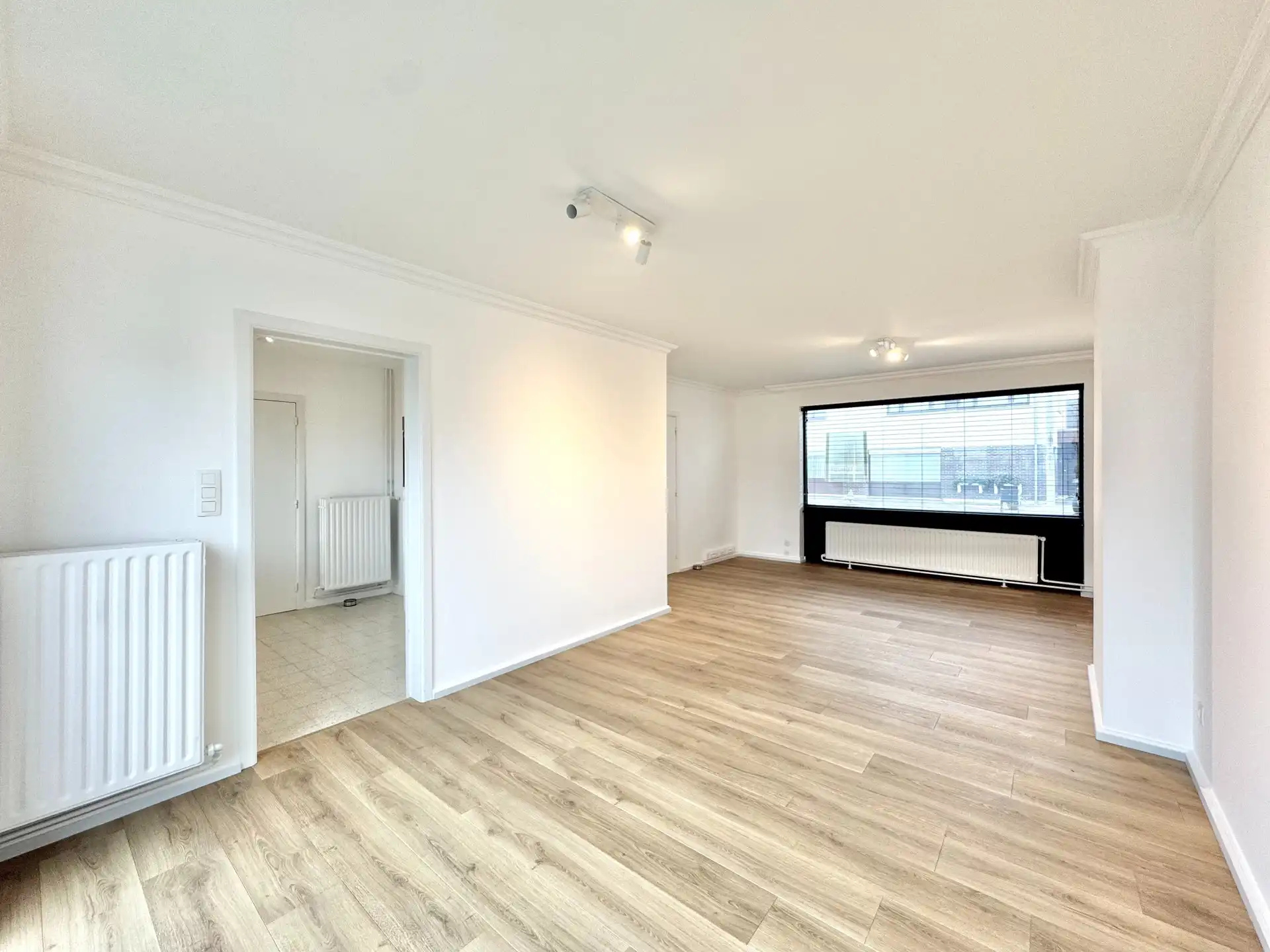 GERENOVEERDE WONING | 2 KAMERS | DRESSING |TUIN |GARAGE foto 5